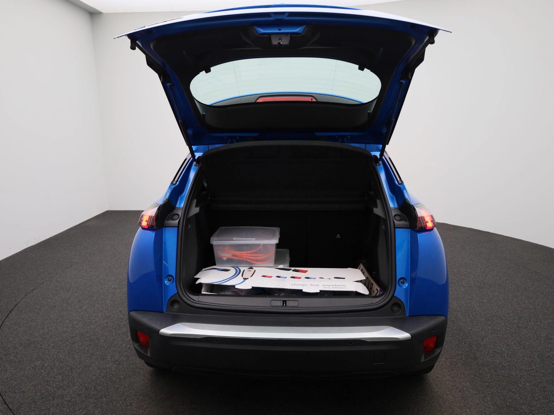Peugeot-e-2008-image-10