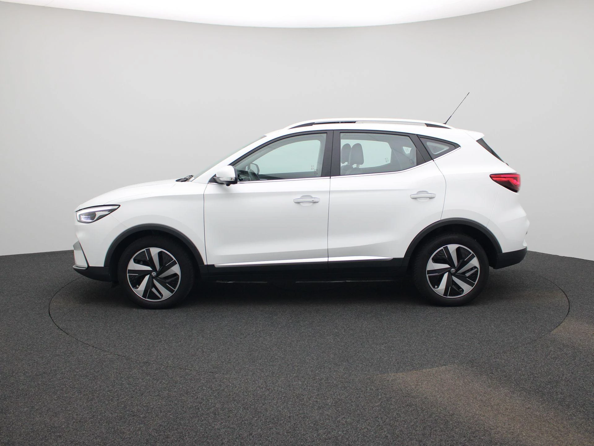 MG ZS EV Long Range Luxury 70 kWh