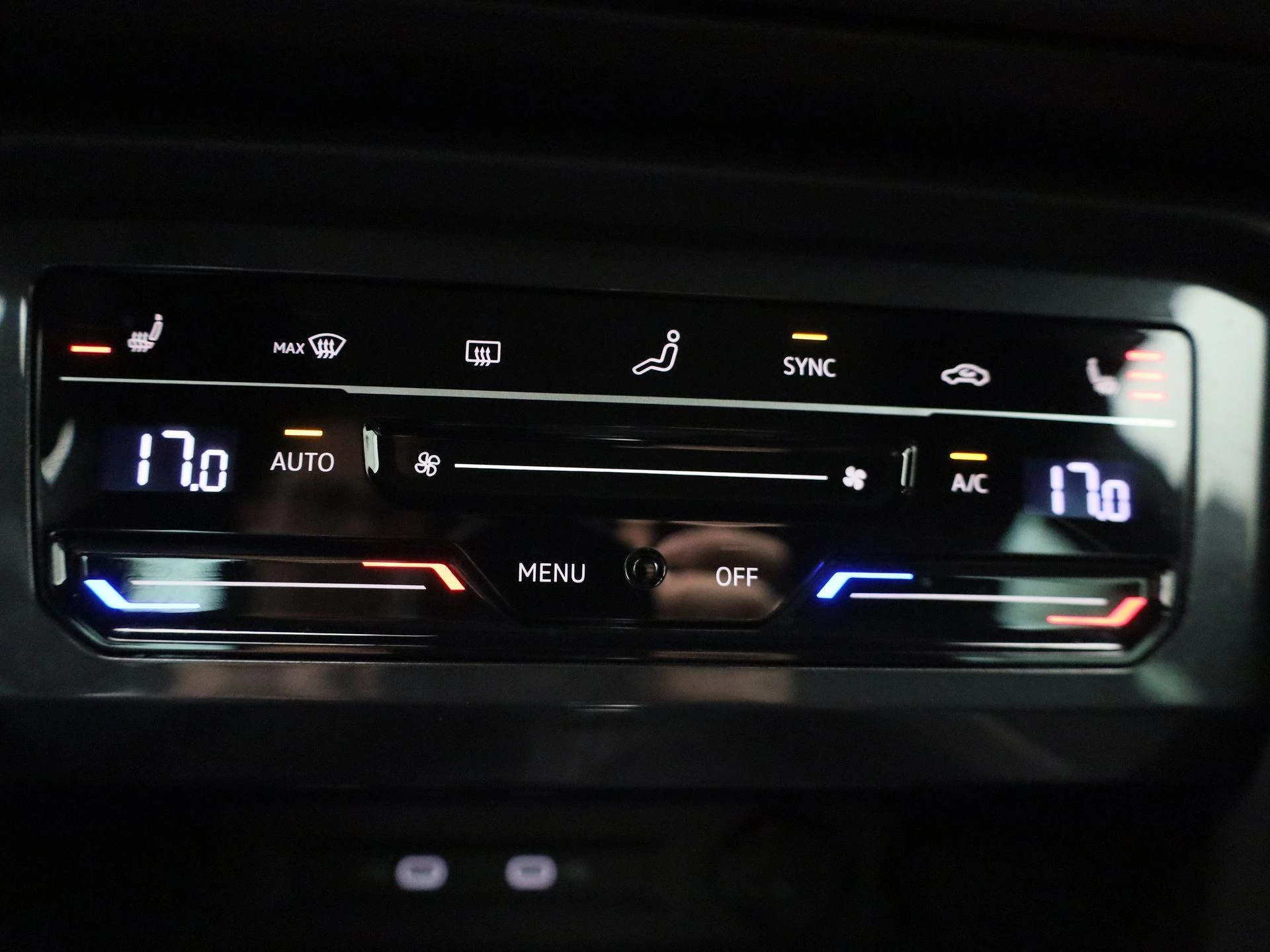 Volkswagen-Tiguan-image-32