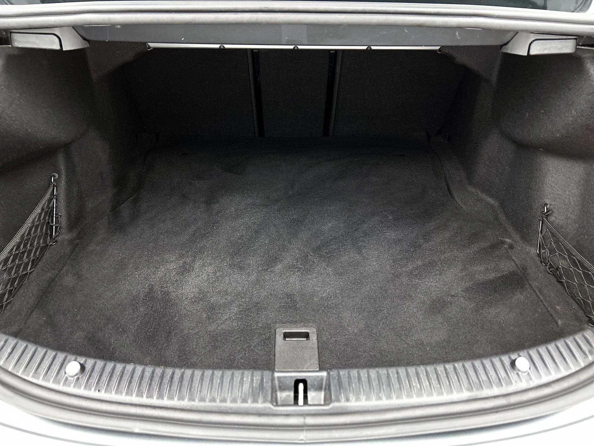 Mercedes-Benz-C-Klasse-image-28