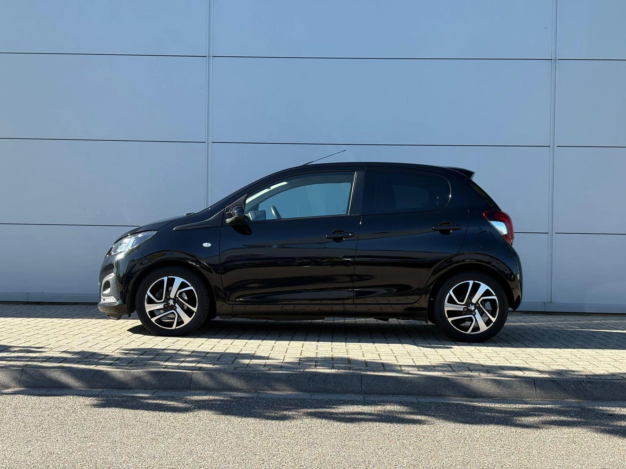 Peugeot-108-image-2