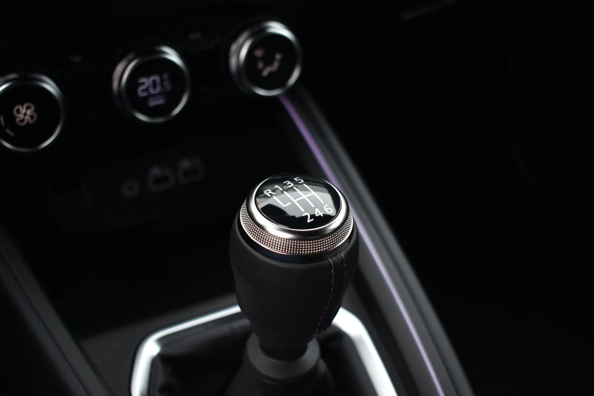 Renault-Clio-image-12