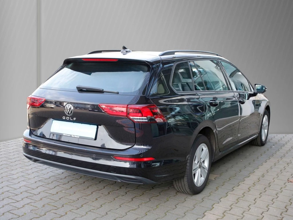 Volkswagen Golf VIII Variant 2.0 TDI DSG Life 16" ACC APP Connect LED