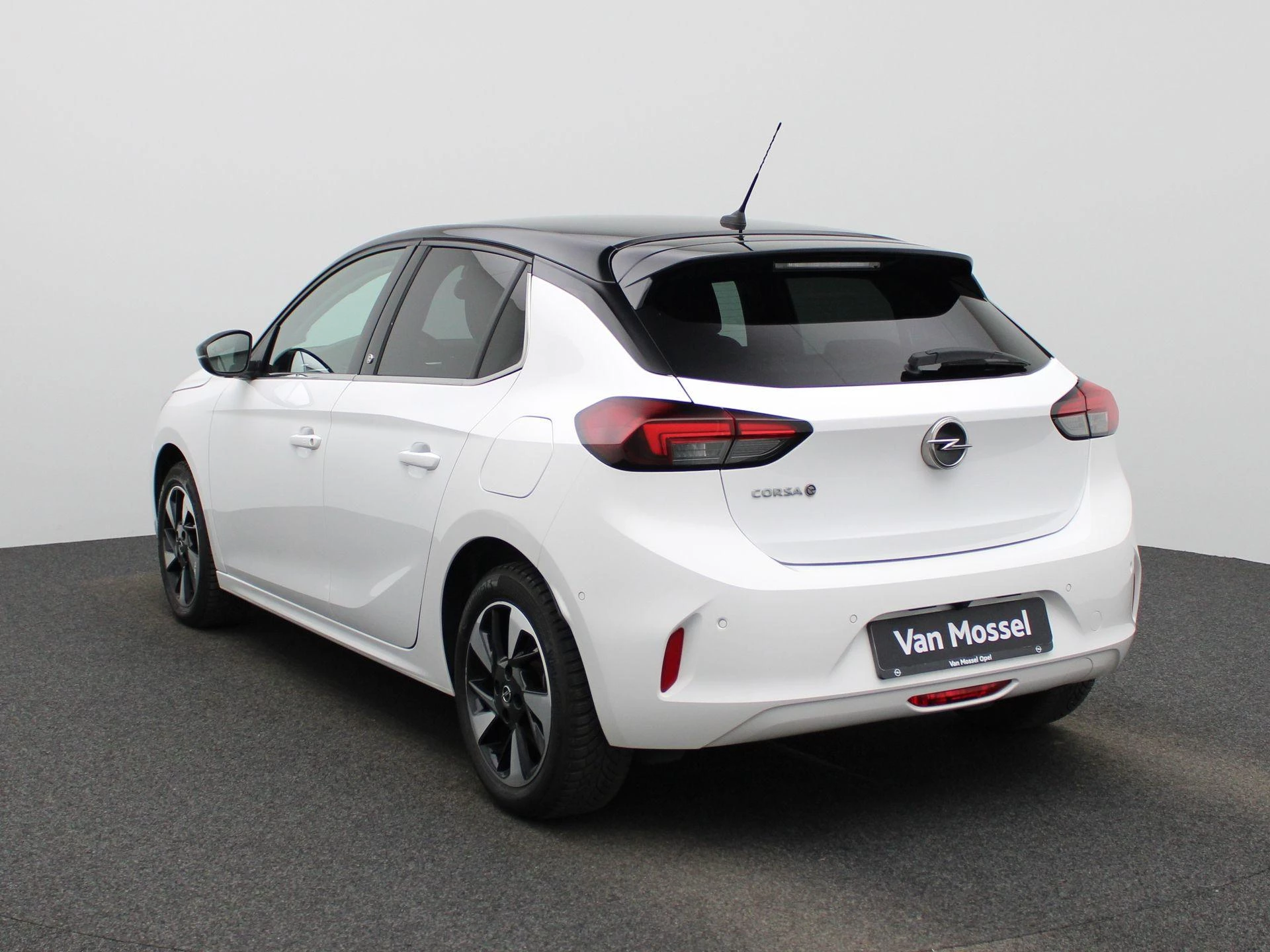 Opel-Corsa-e-image-1