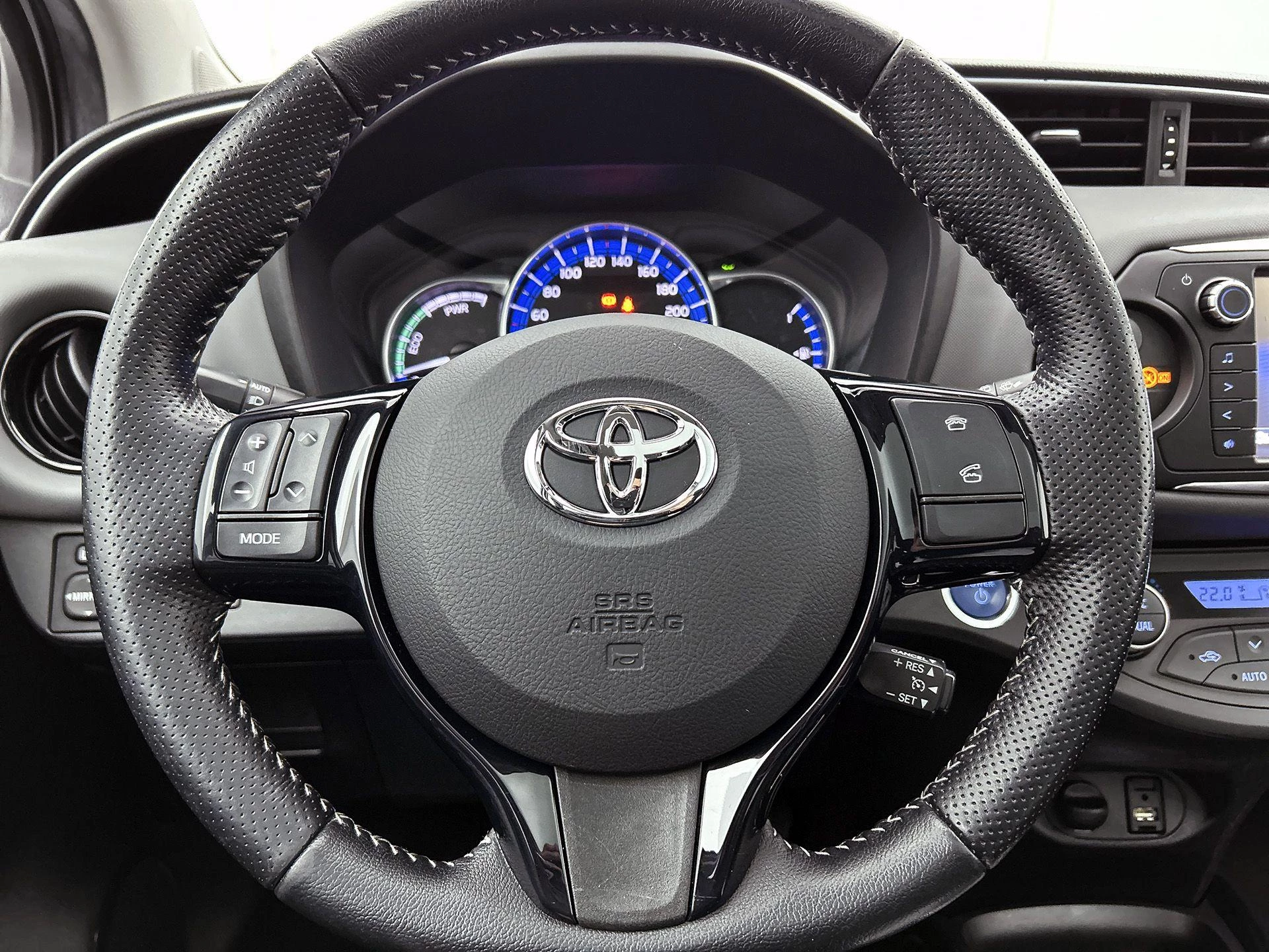 Toyota-Yaris-image-28