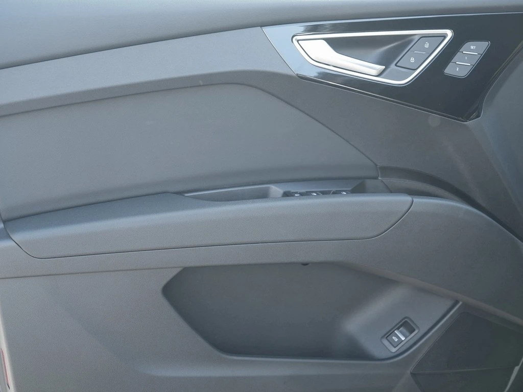 Audi Q4 Sportback e-tron 35 advanced S line Navi LED