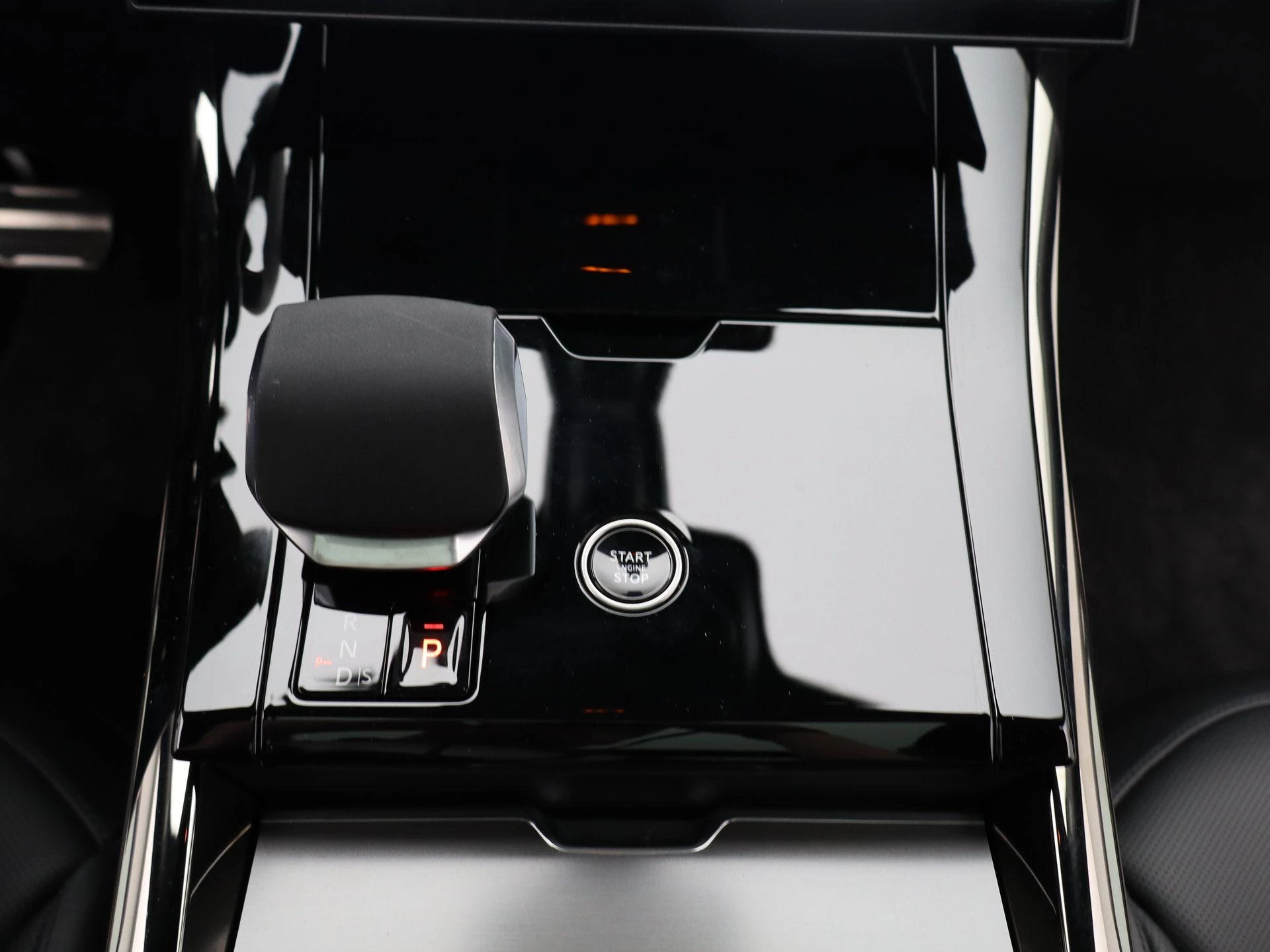 Land Rover-Range Rover Sport-image-9