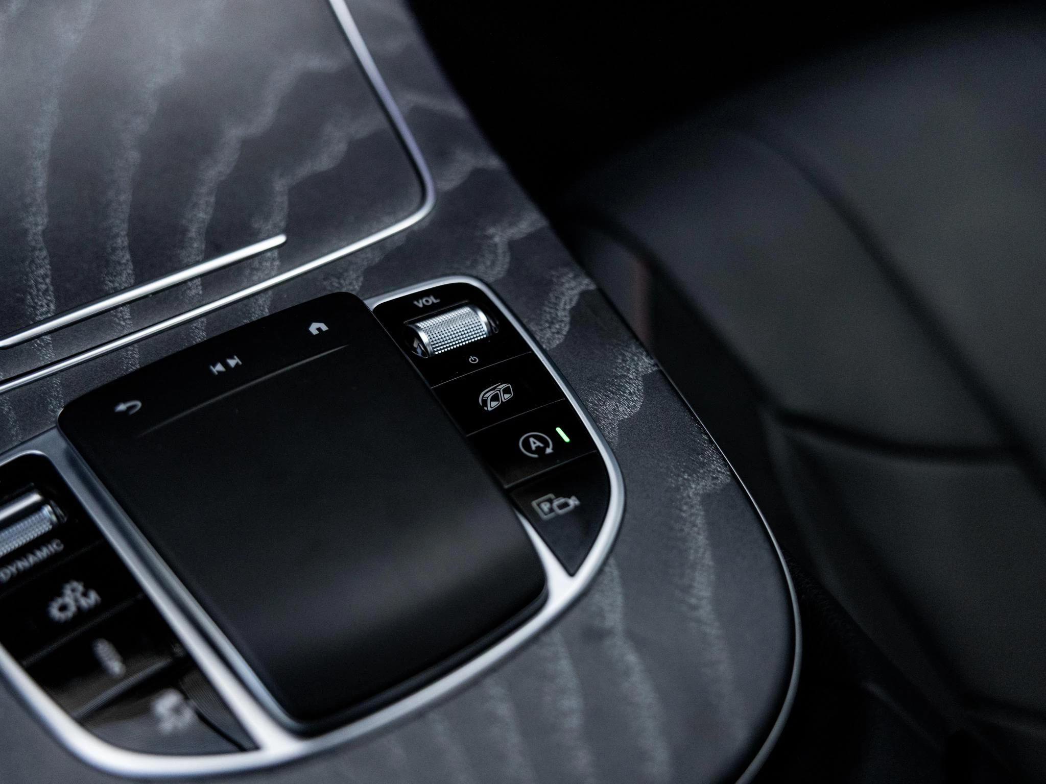 Mercedes-Benz-CLS-image-51