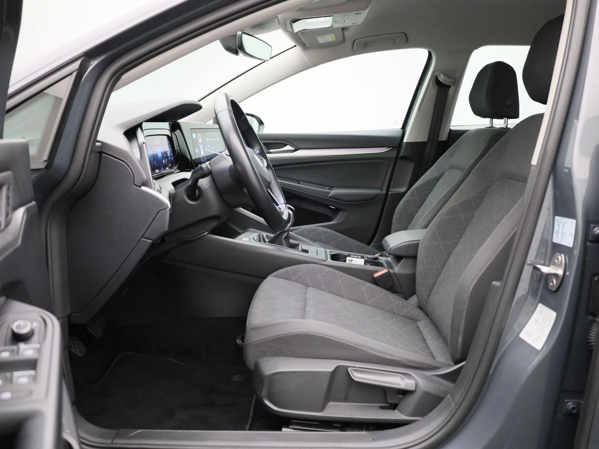 Volkswagen-Golf-image-10