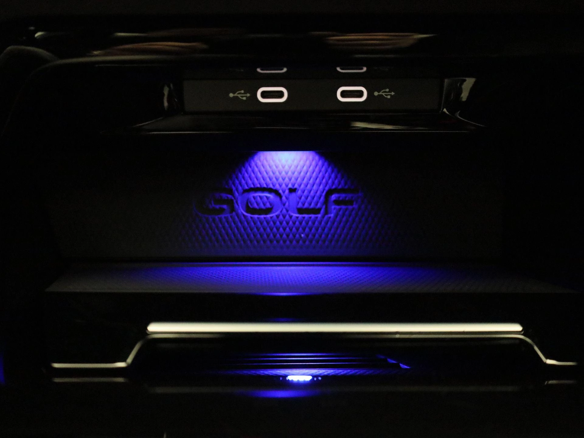 Volkswagen-Golf-image-22