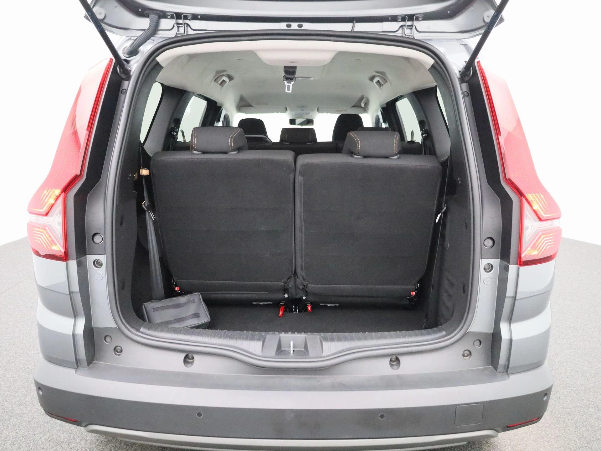 Dacia-Jogger-image-12