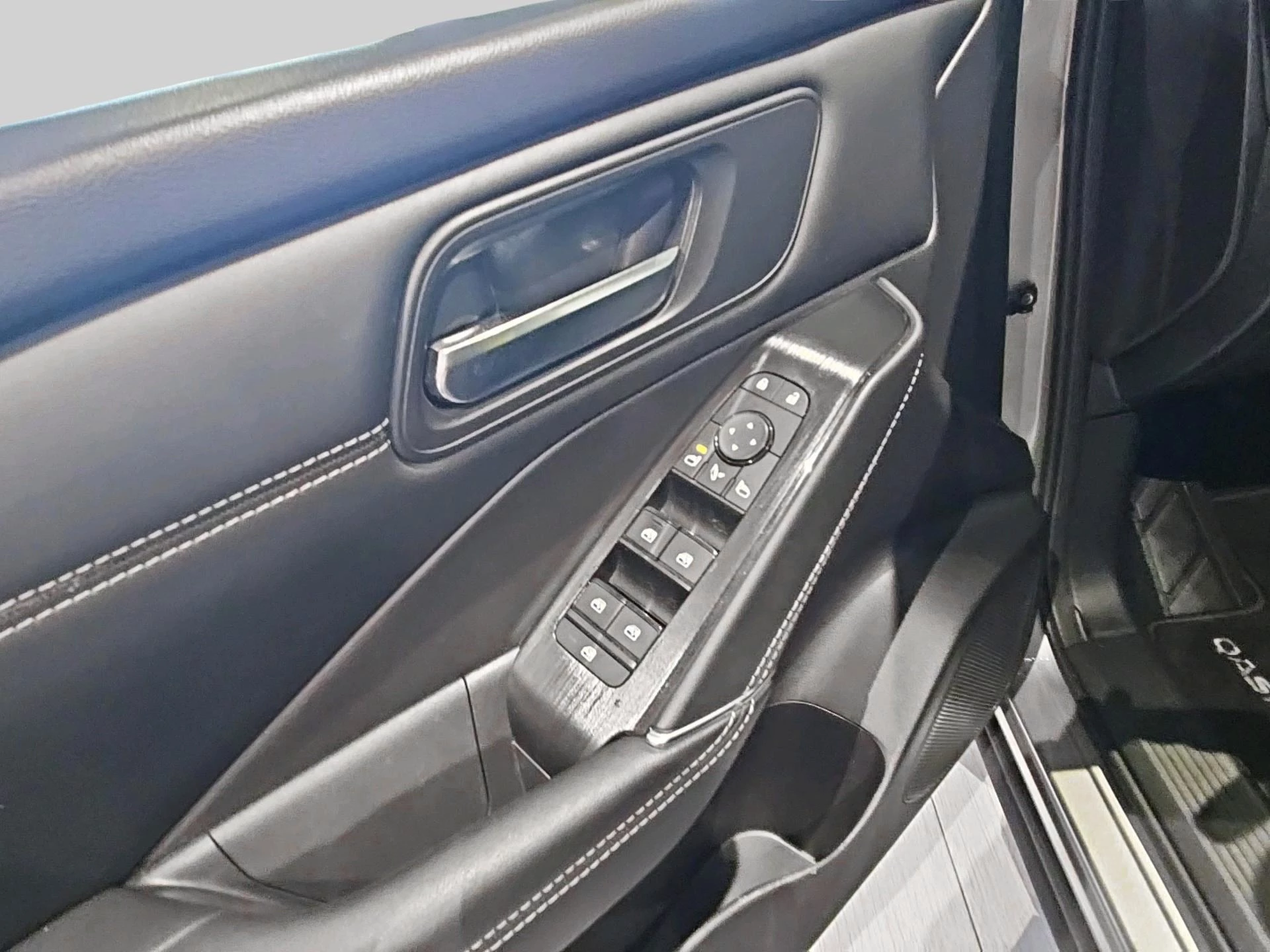 Nissan QASHQAI 1.3 MHEV Xtronic N-Connecta