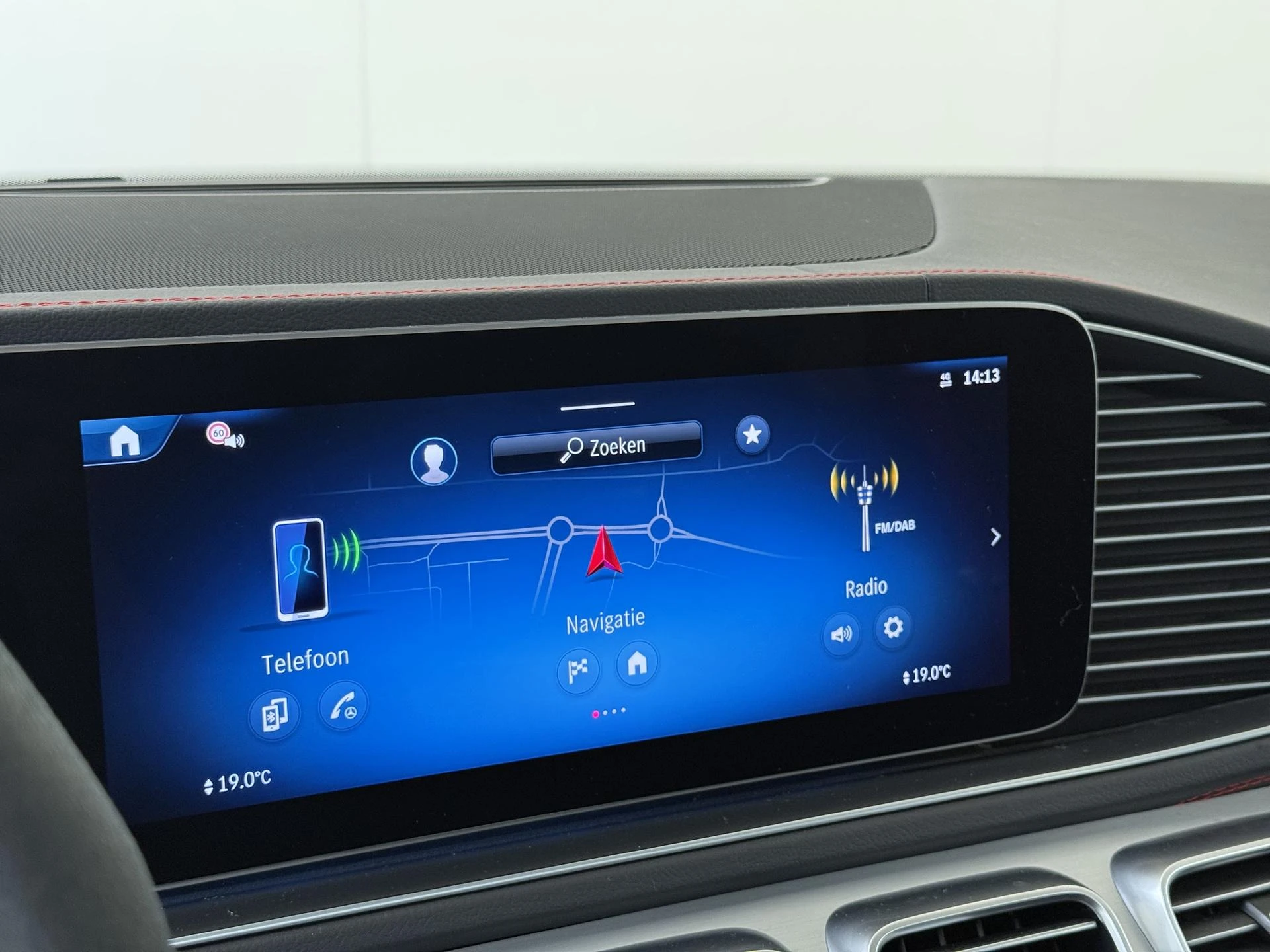 Mercedes-Benz-GLE-image-15
