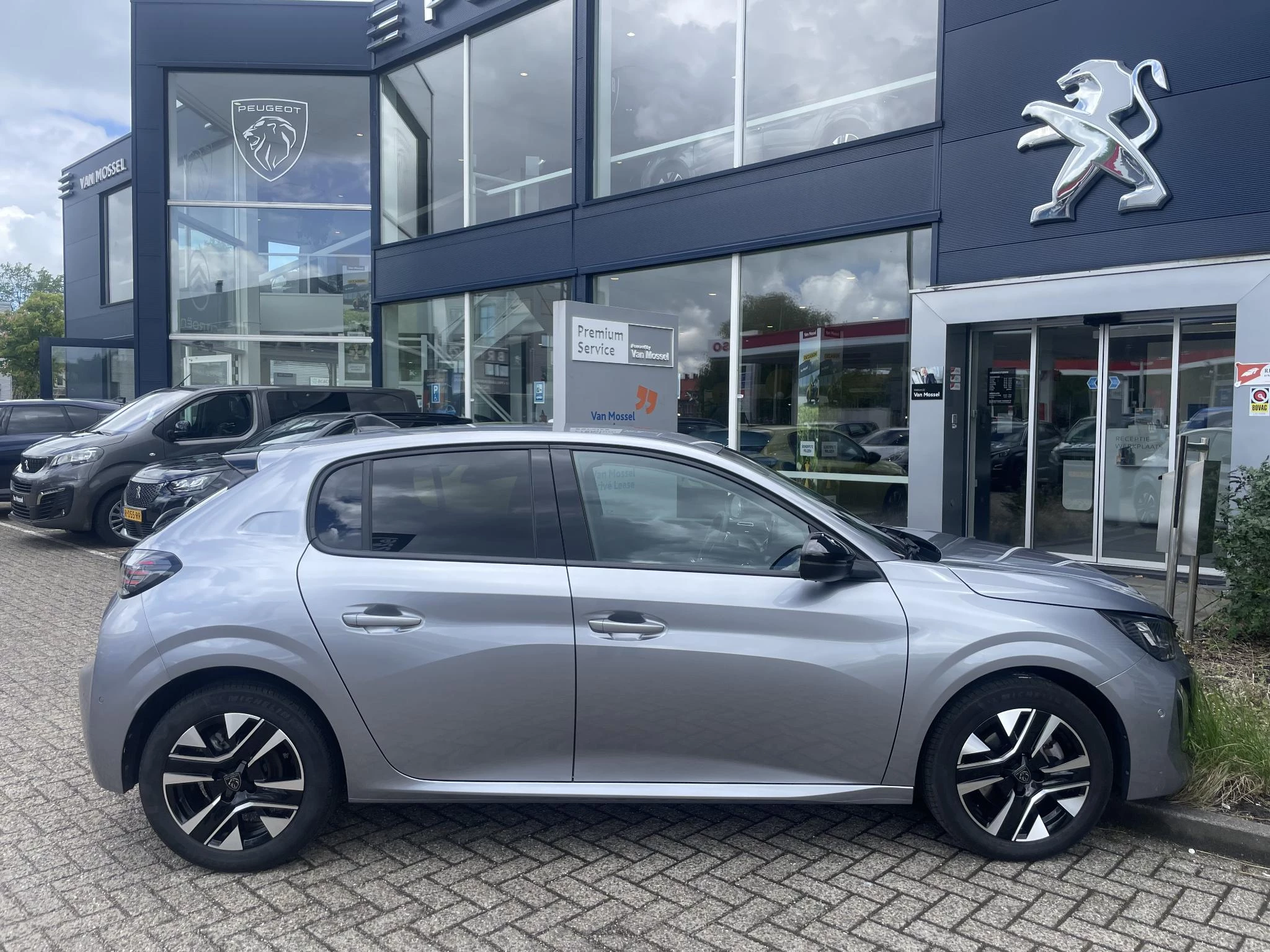 Peugeot 208 1.2 PureTech 100 Allure