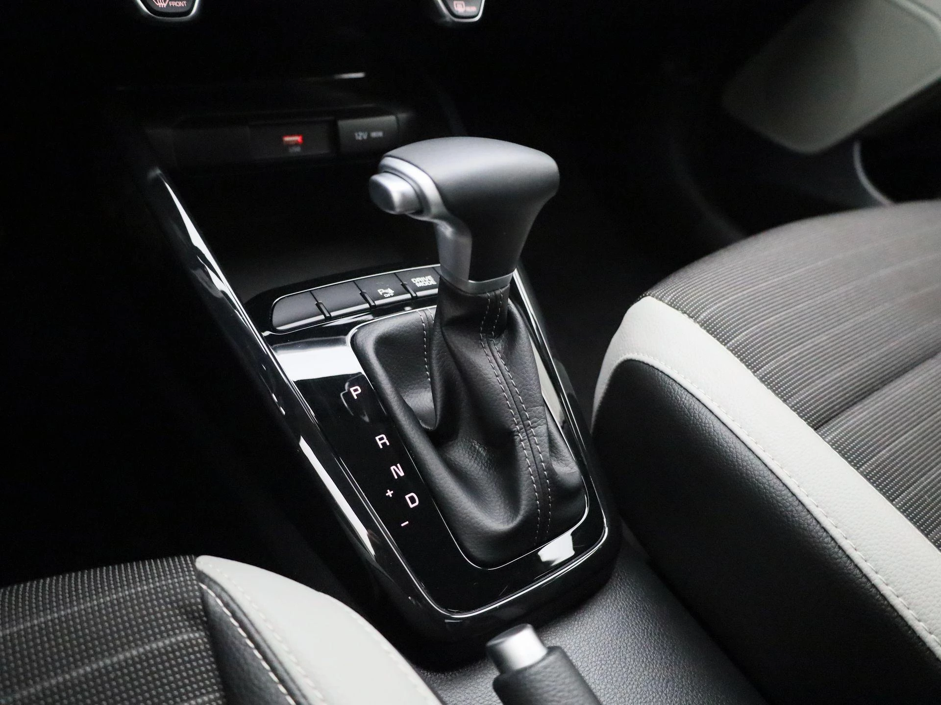 Kia-Stonic-image-19