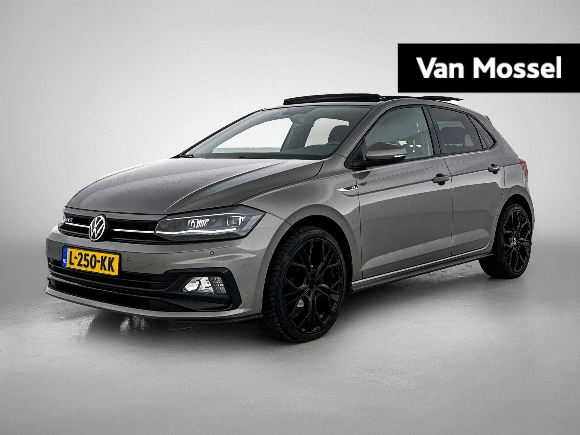 Volkswagen-Polo-image-0