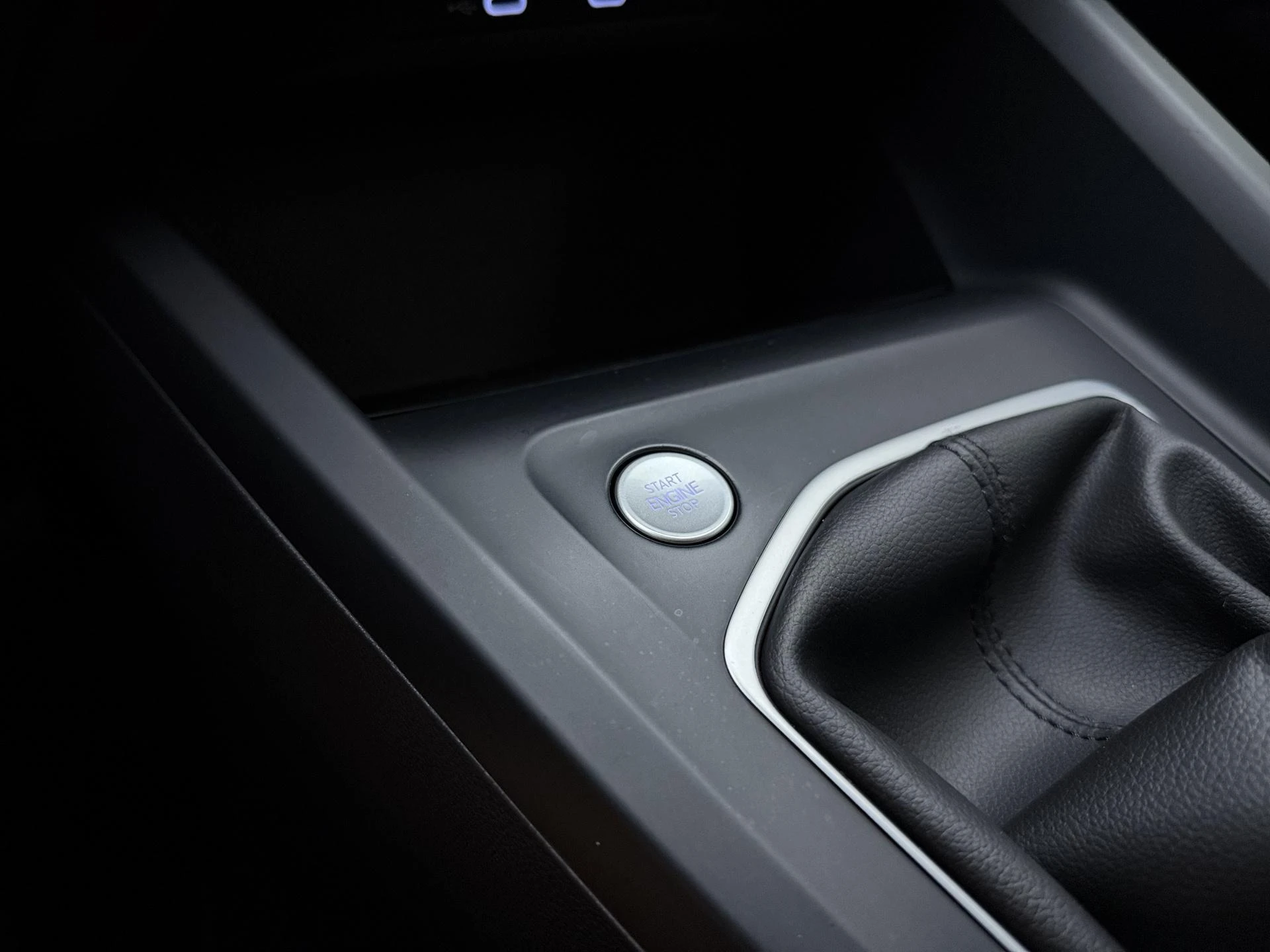 Volkswagen-Golf-image-21
