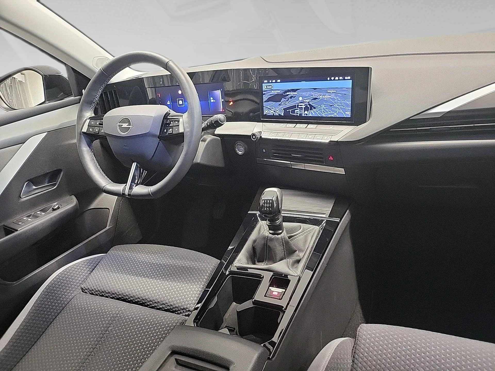 Opel-Astra-image-10