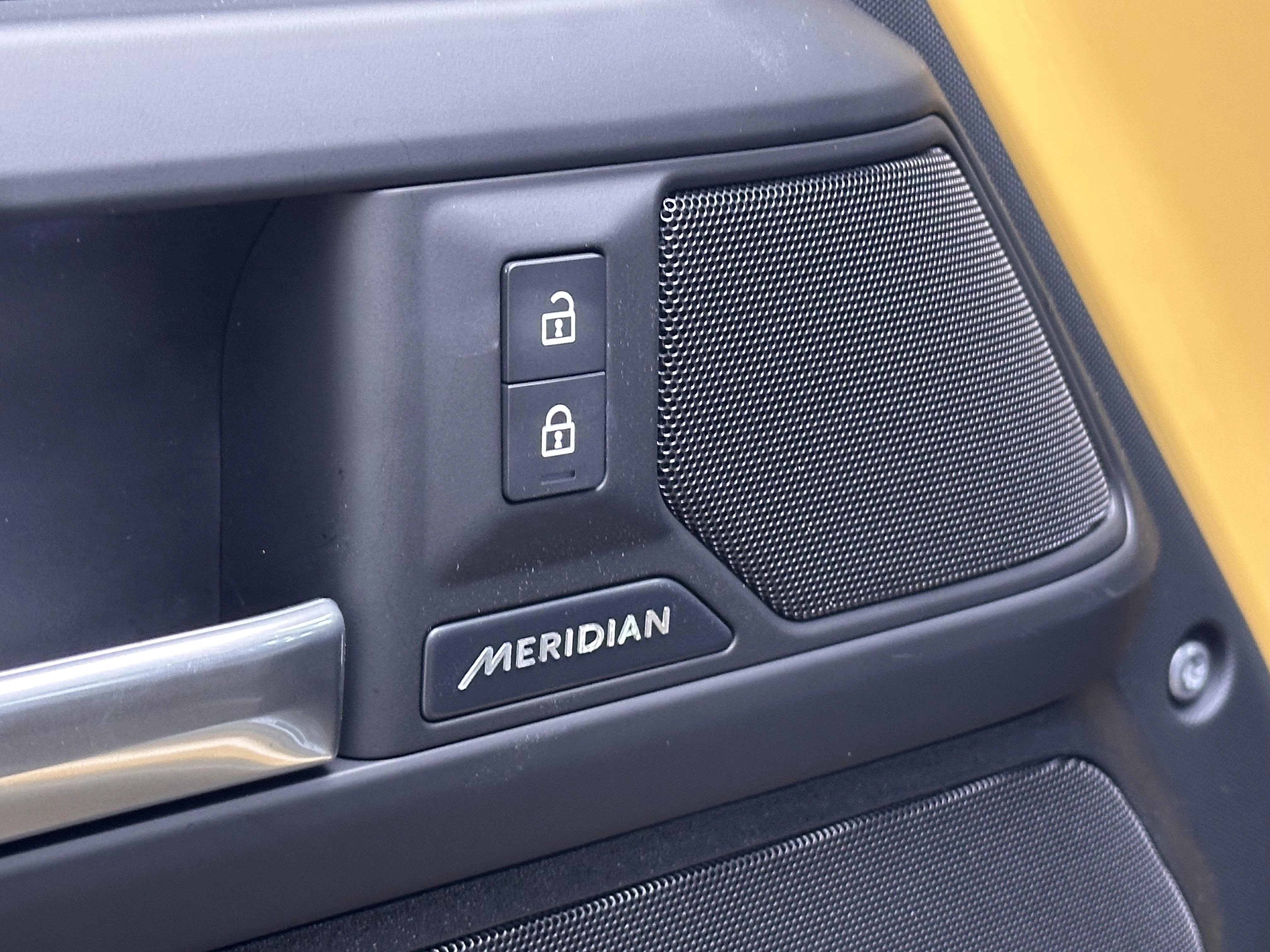 Land Rover-Defender-image-24