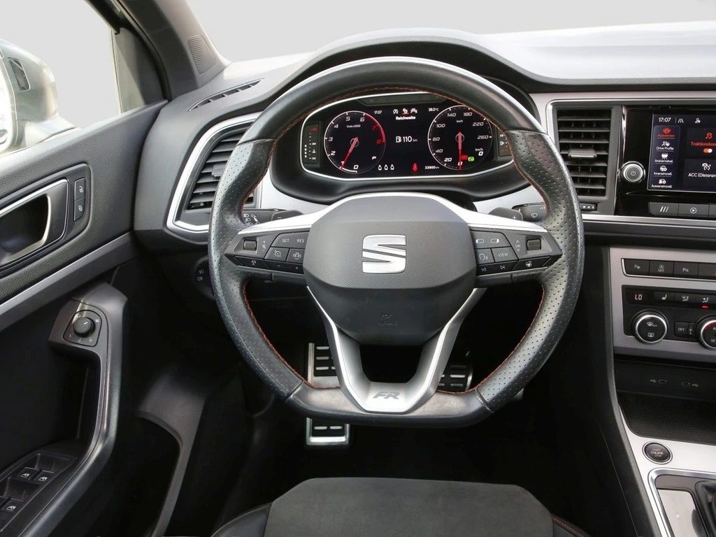 SEAT Ateca 1.5 TSI DSG FR 18" ACC Pano SHZ LED Rückfa