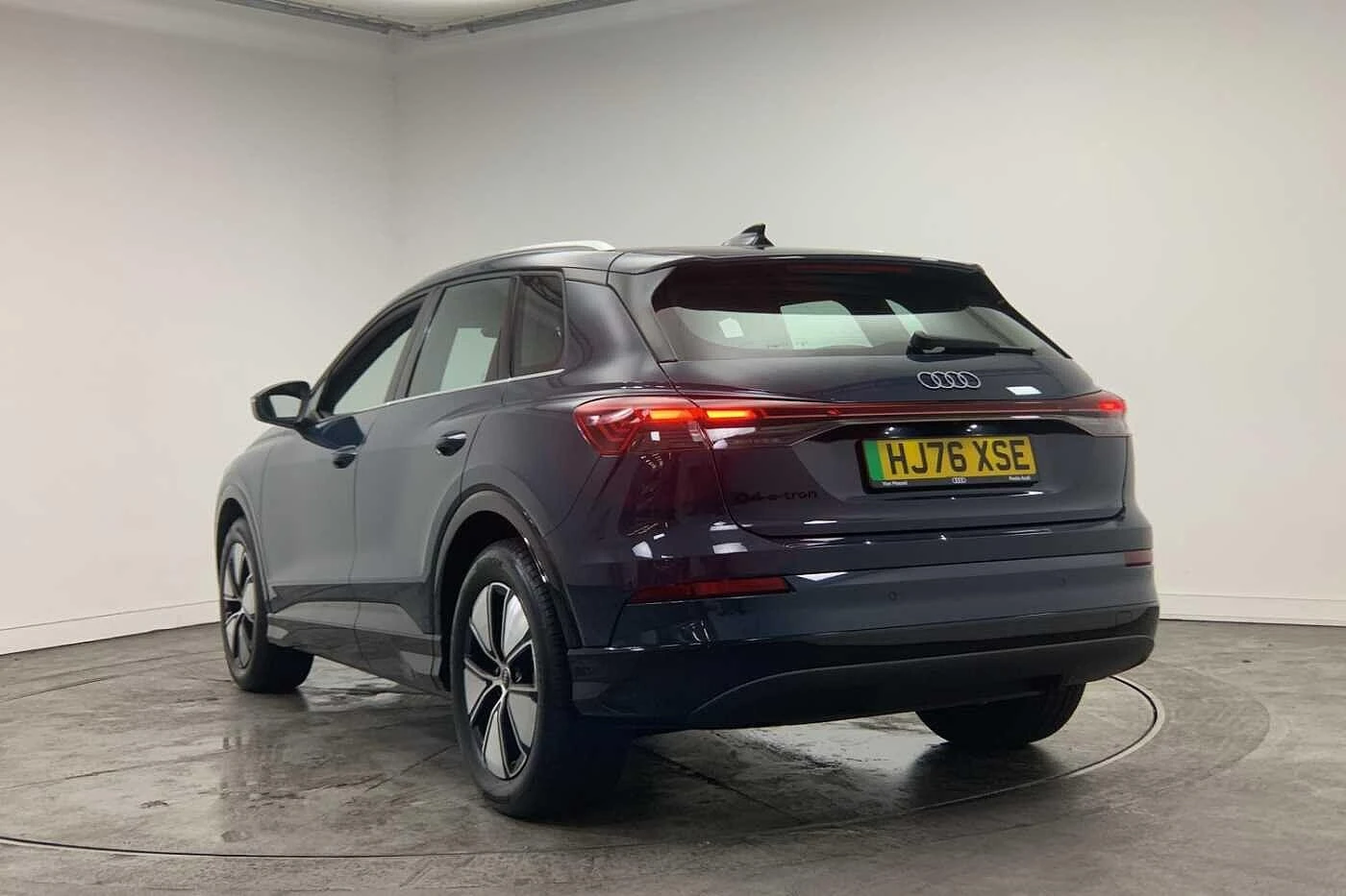 Audi-Q4 e-tron-image-2