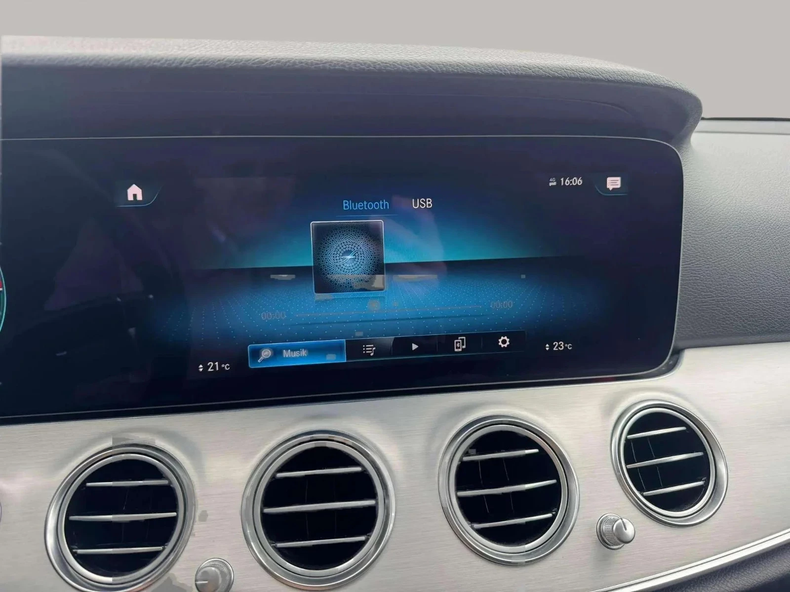 Mercedes-Benz E-Klasse E300 e Advantage stc. aut.