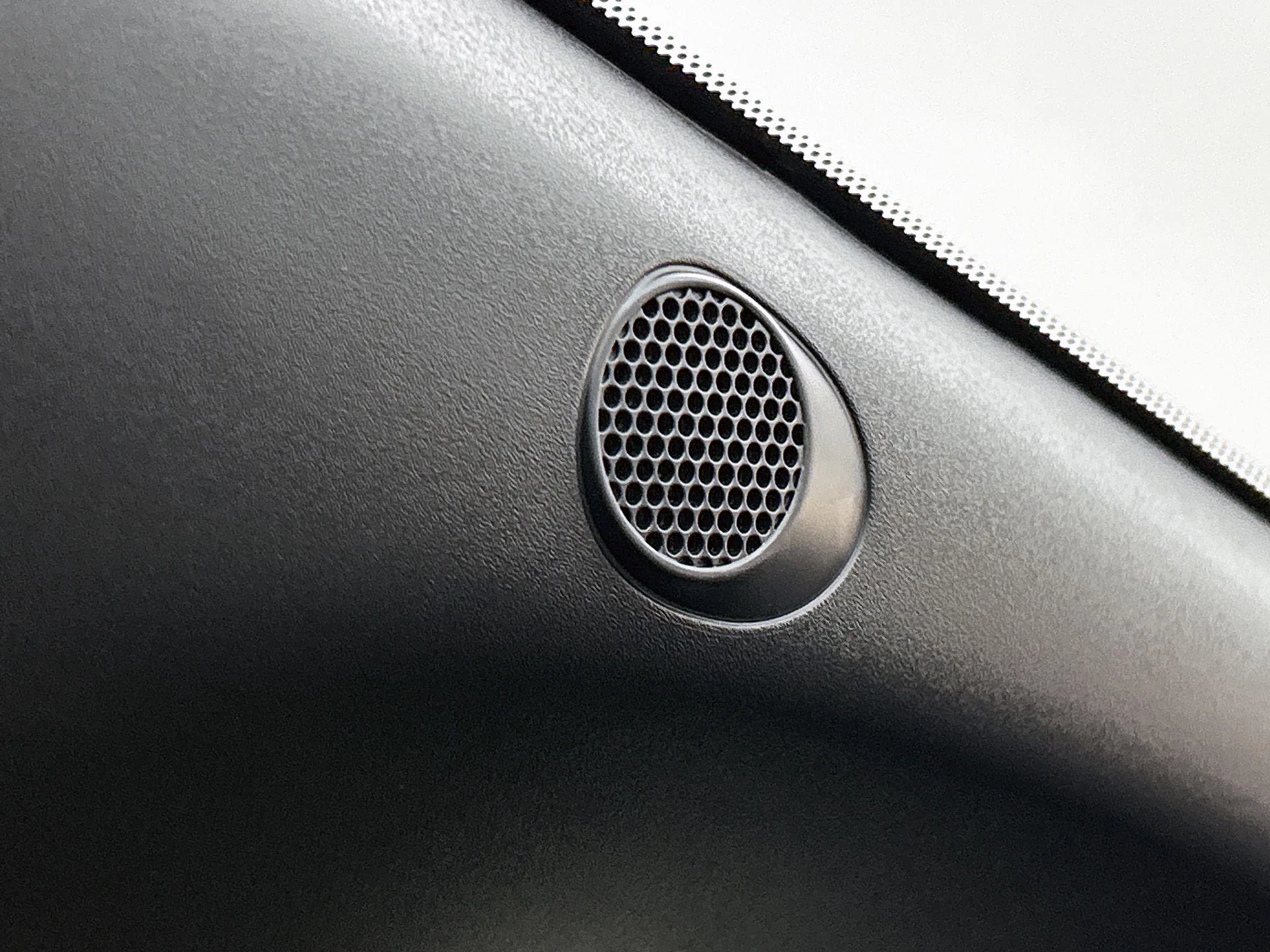 Nissan-Leaf-image-15