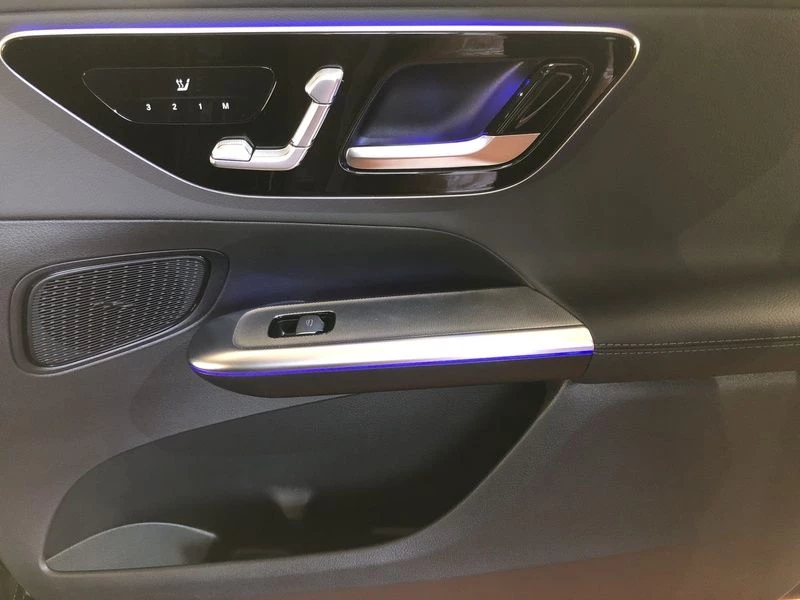 Mercedes-Benz-GLC-image-21