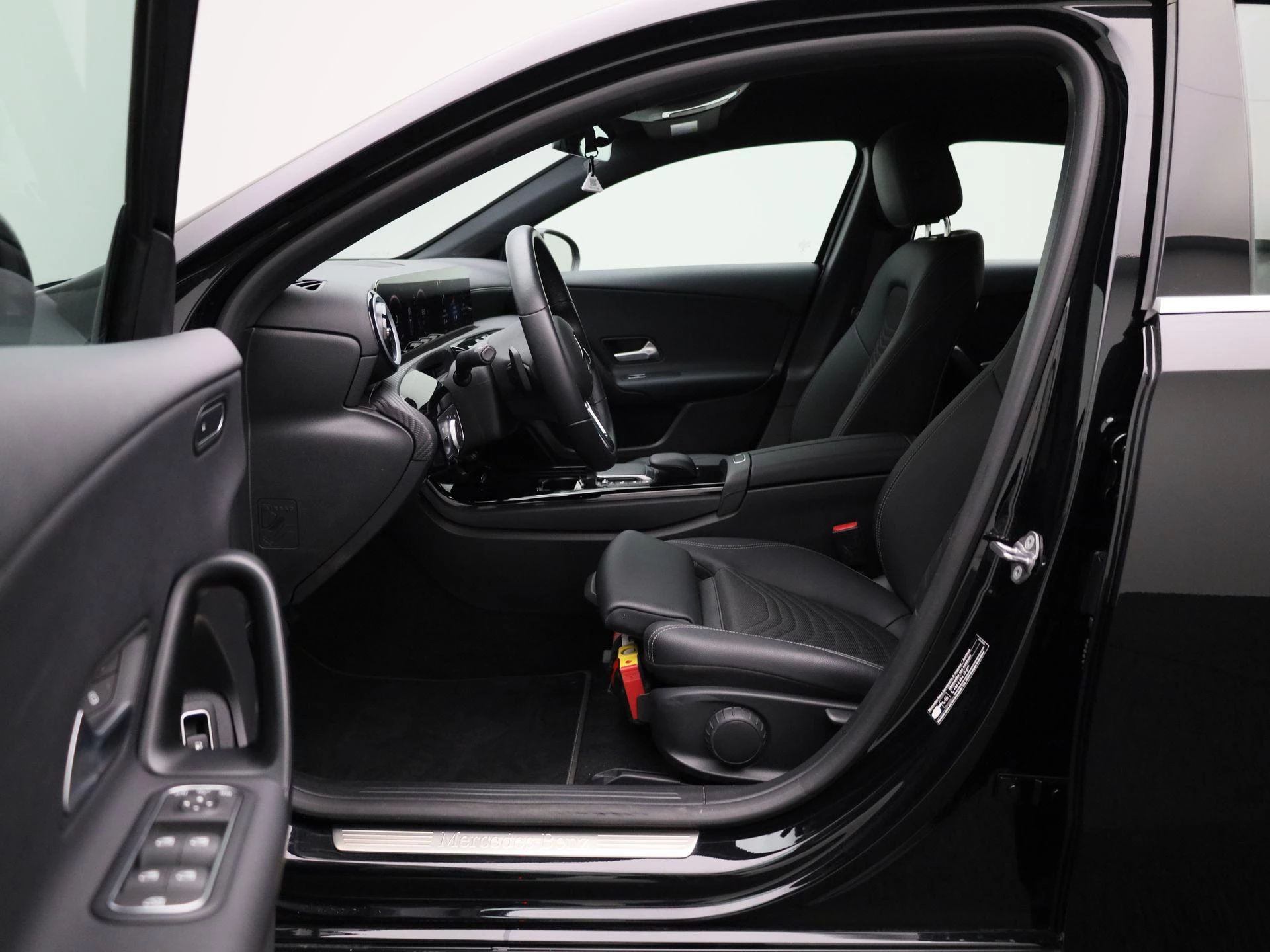 Mercedes-Benz A-Klasse A 250 e Business Solution