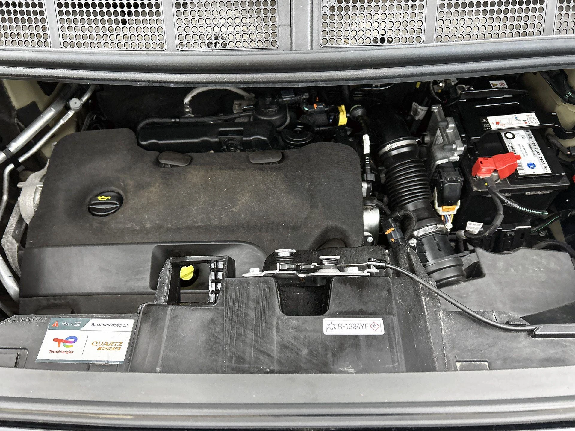 Opel-Vivaro-image-24