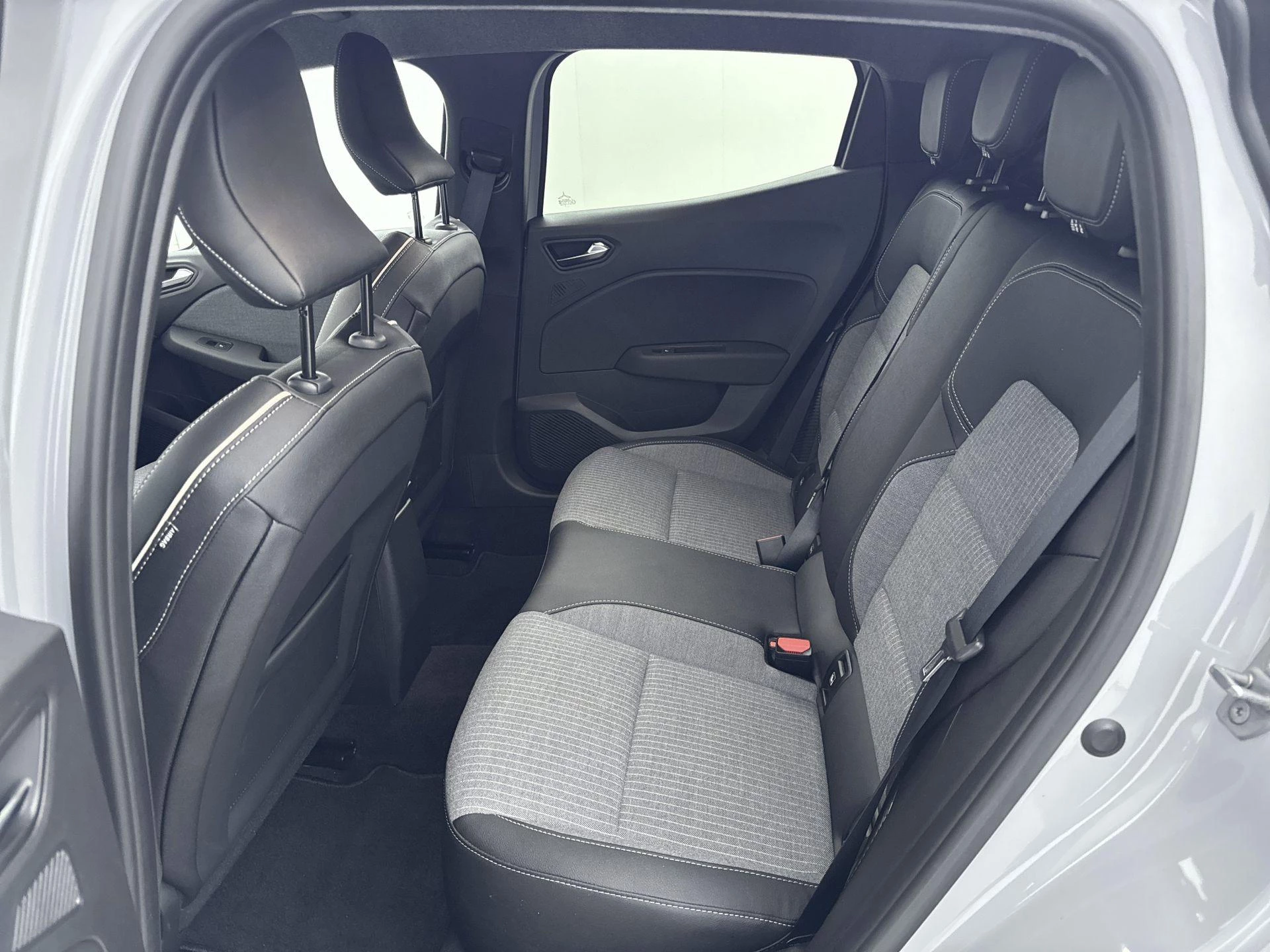 Renault-Clio-image-26