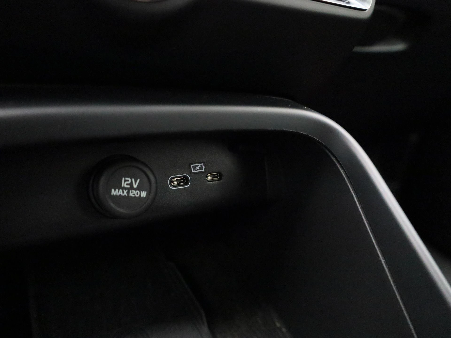 Volvo-XC40-image-21