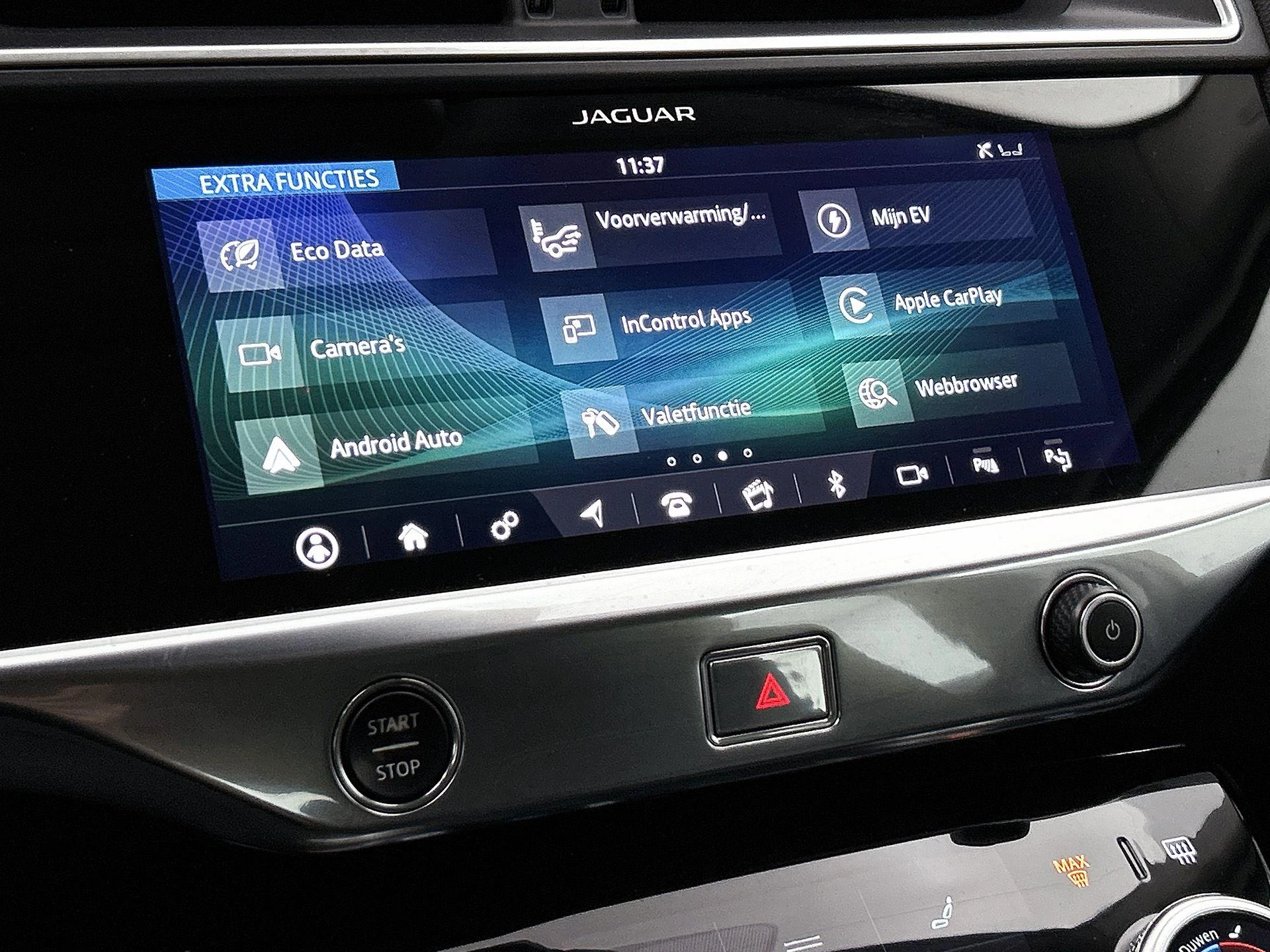 Jaguar-I-PACE-image-13