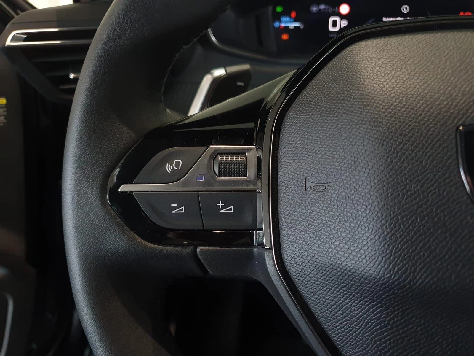 Peugeot-2008-image-12