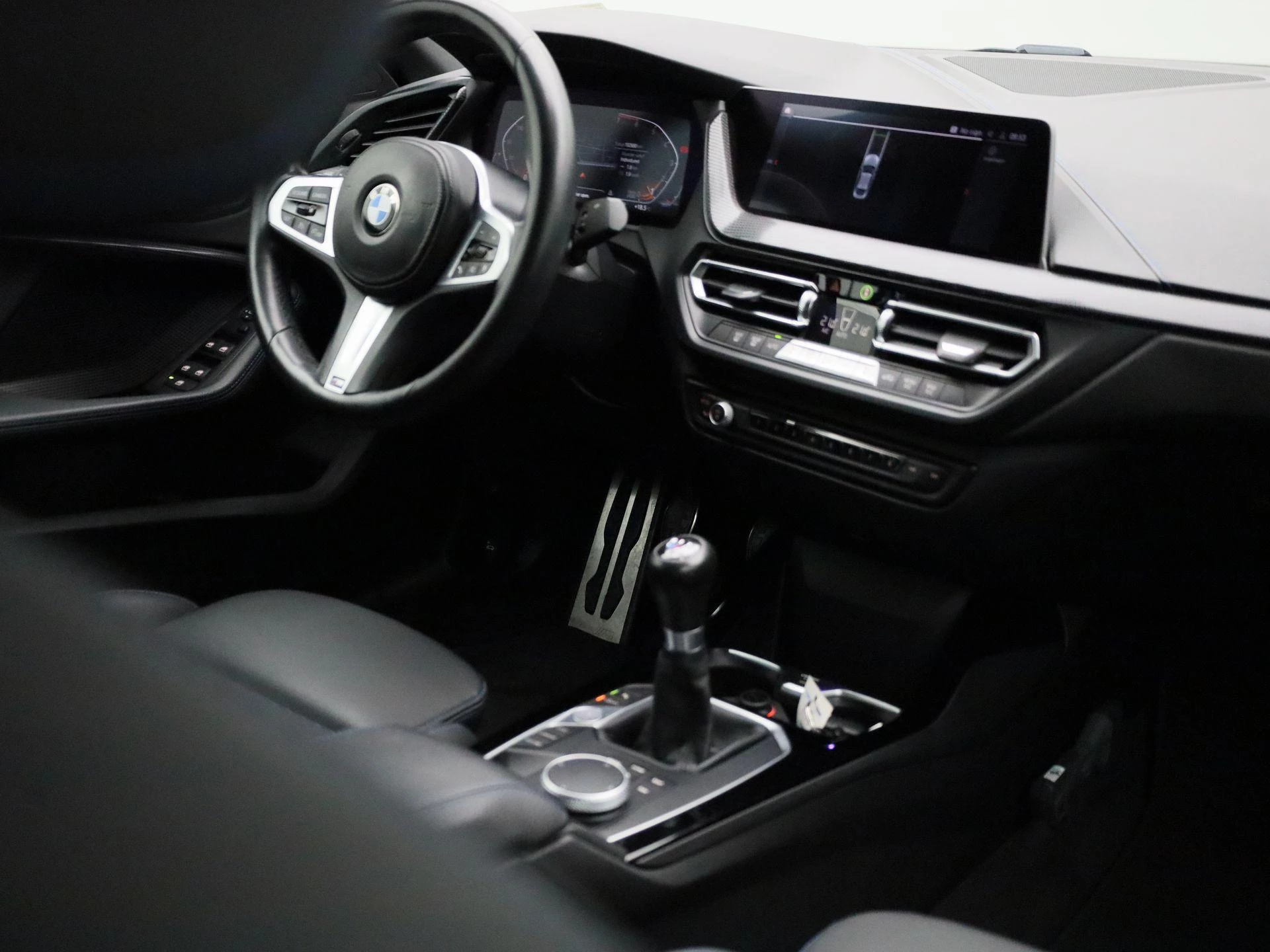 BMW-2 Serie-image-36