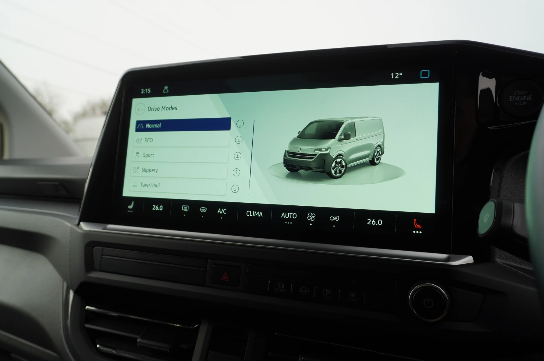 Volkswagen-Transporter-image-17