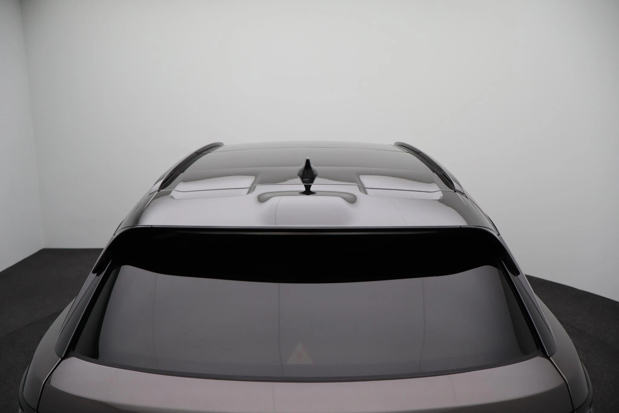 Land Rover-Range Rover Velar-image-48