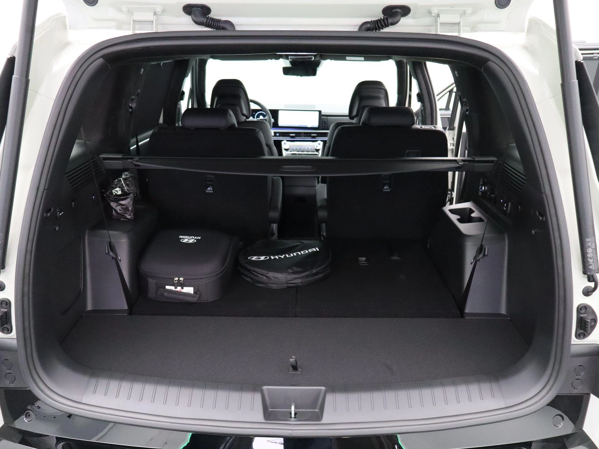 Hyundai-Santa Fe-image-30