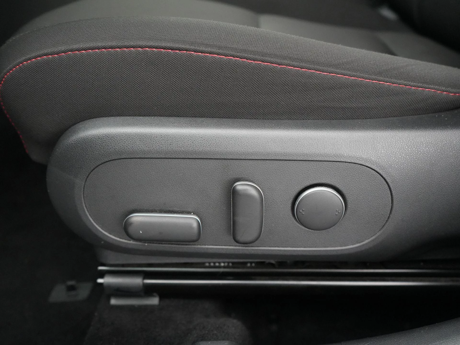 Hyundai-Kona-image-17