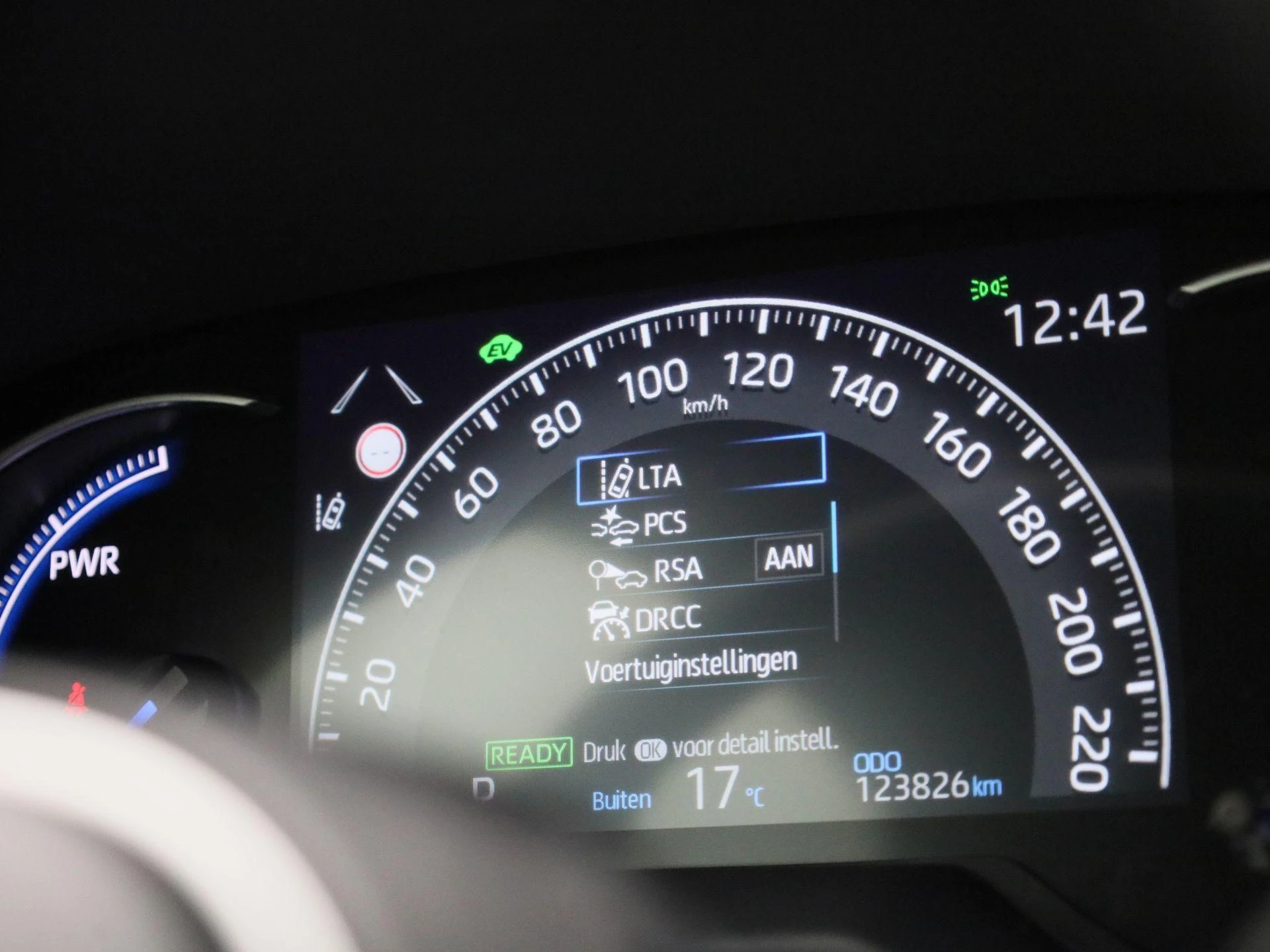 Toyota-RAV4-image-23