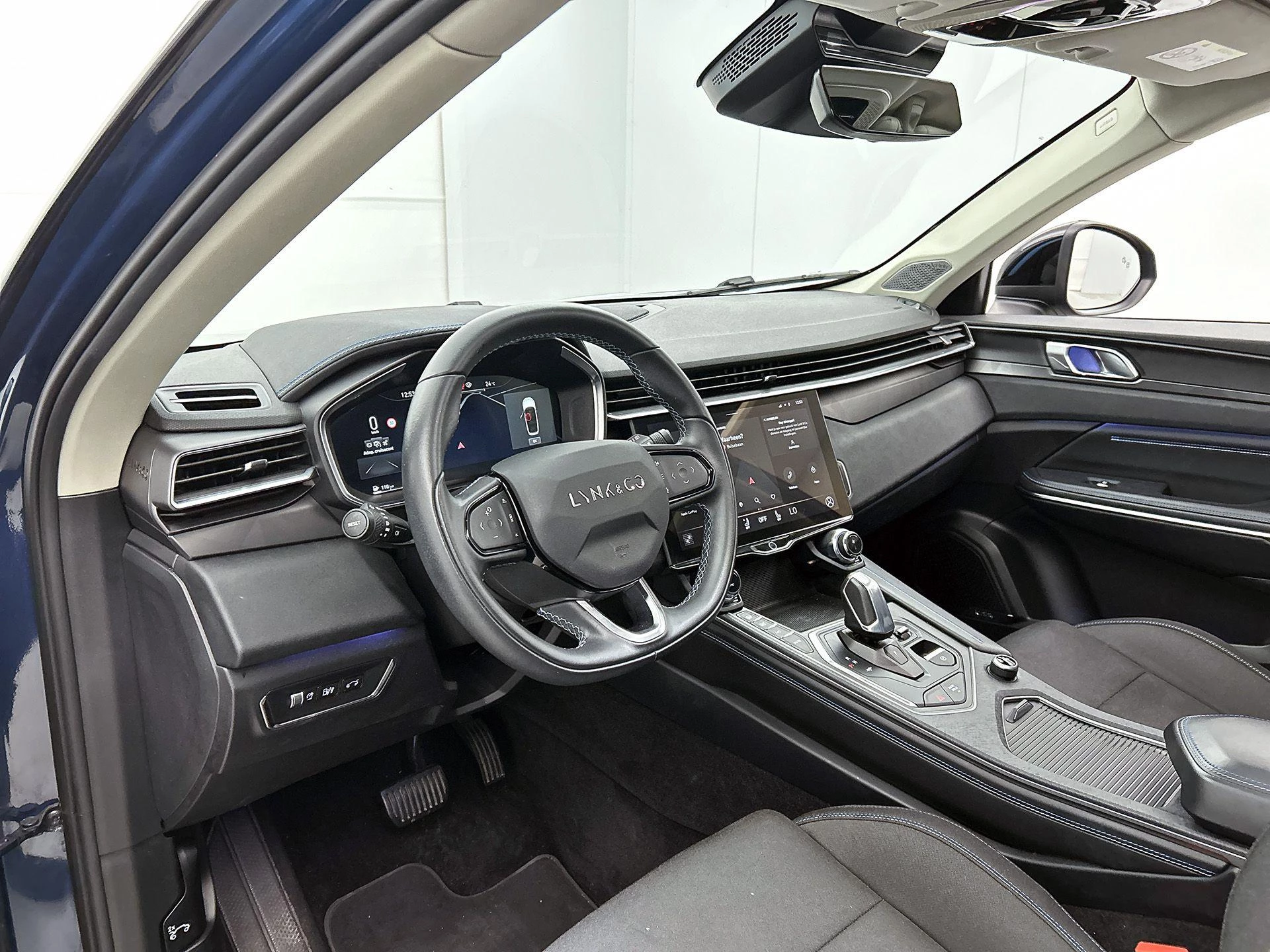 Lynk & Co-01-image-17