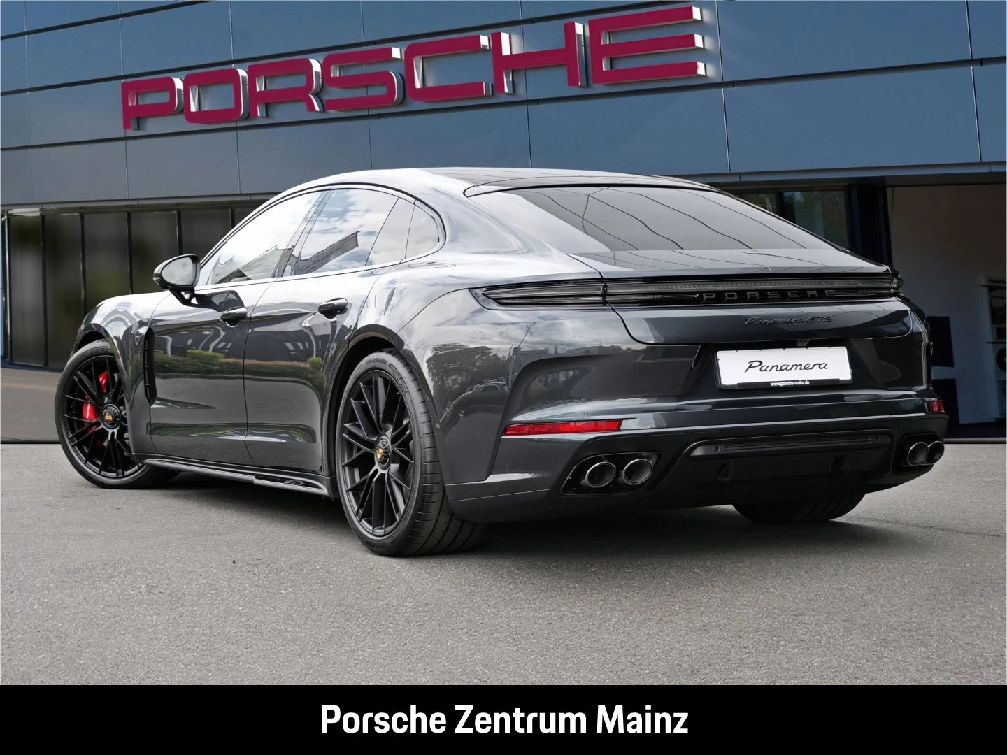 Porsche-Panamera-image-5