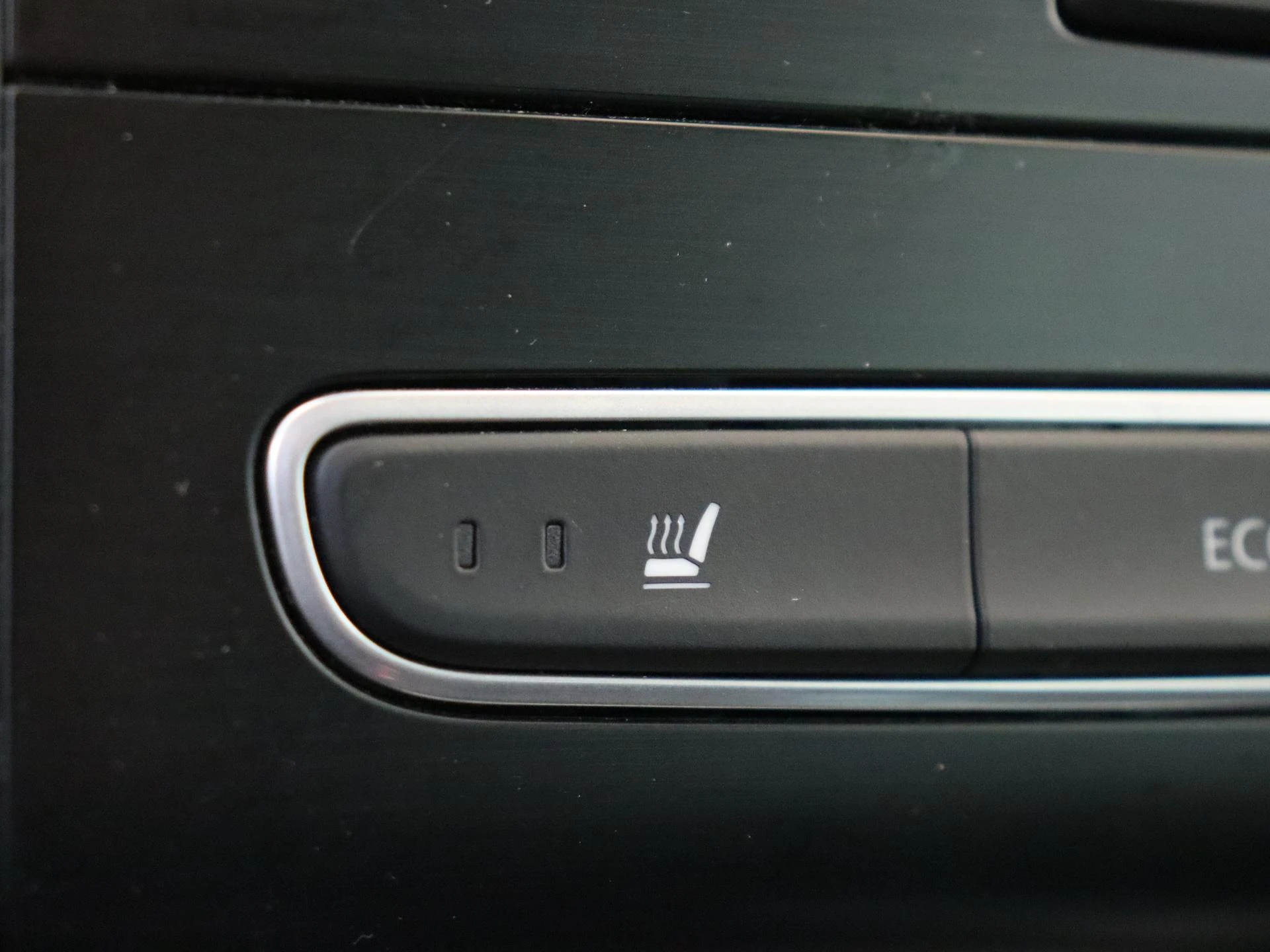 Renault-Mégane Estate-image-24