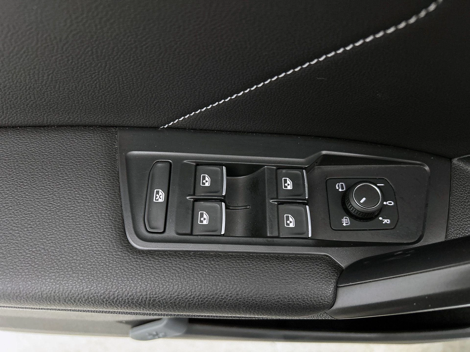 Volkswagen-Tiguan Allspace-image-35