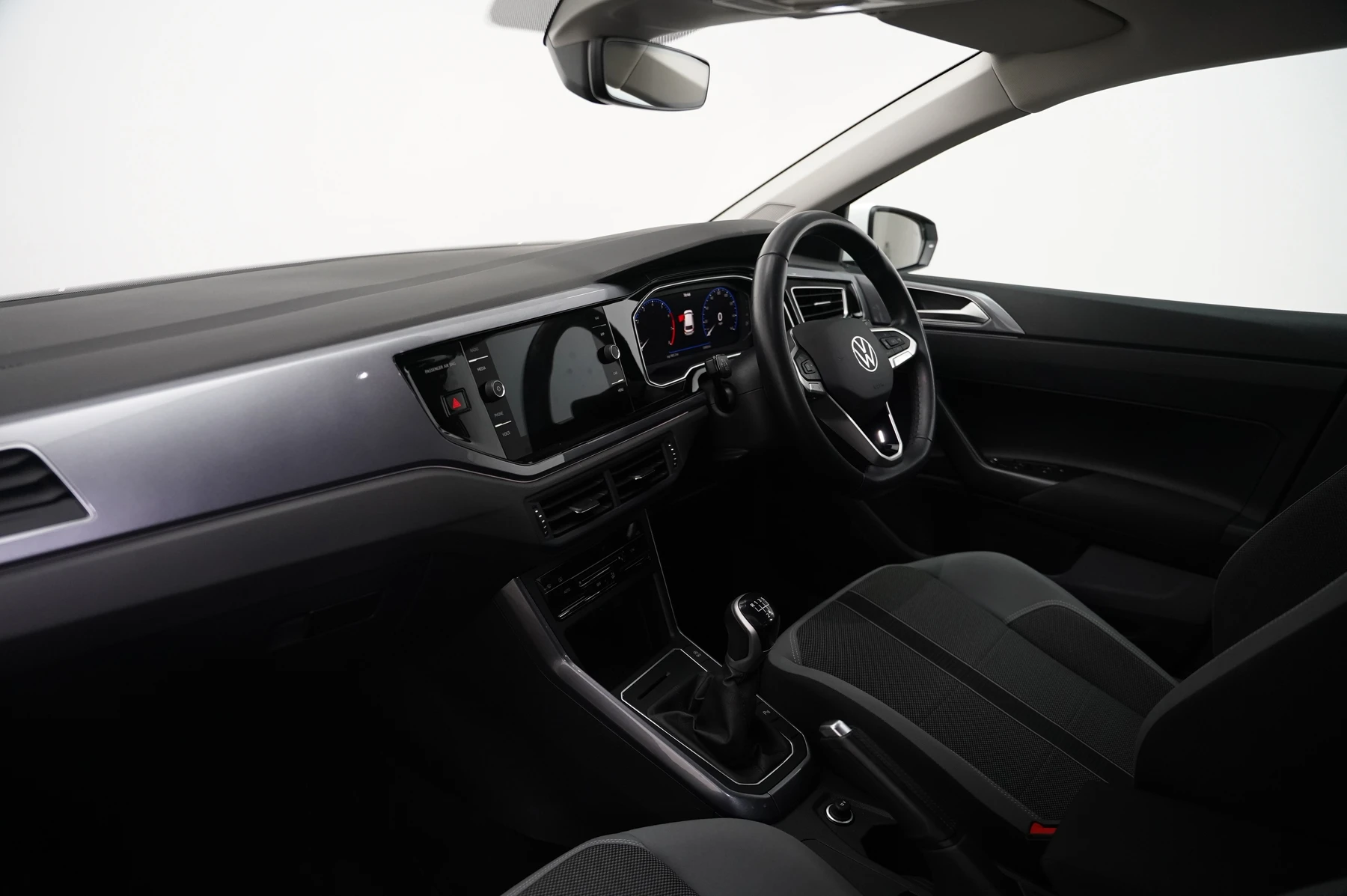 Volkswagen-Polo-image-1