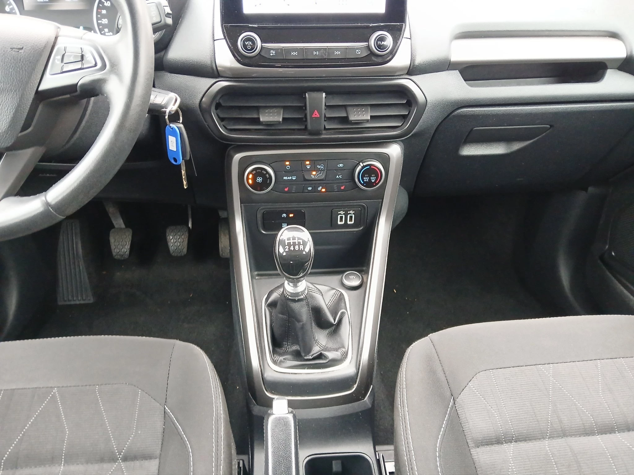 Ford-EcoSport-image-13