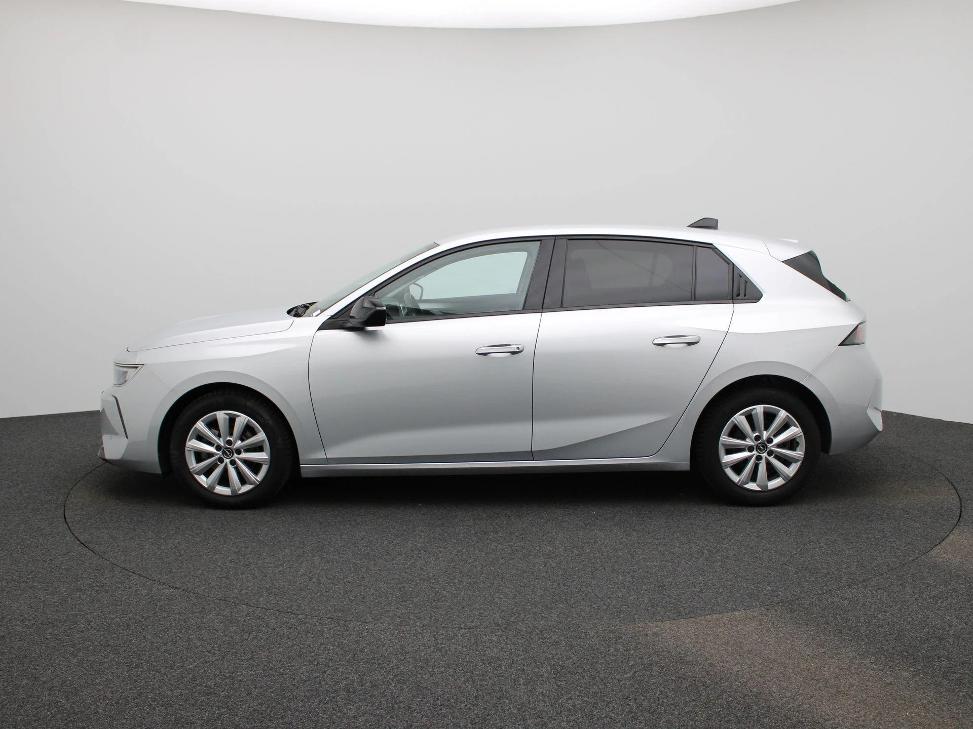 Opel-Astra-image-3