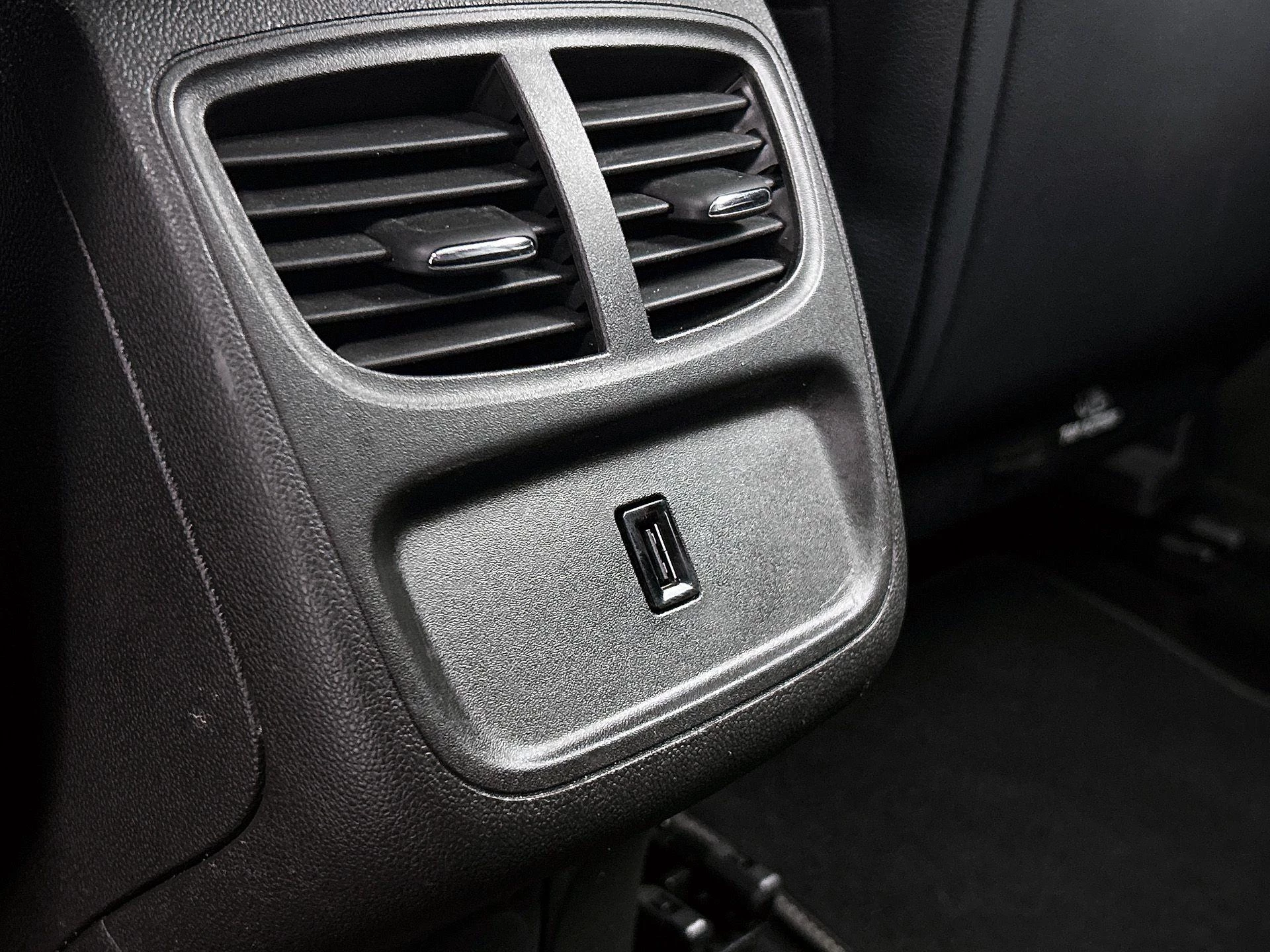 Opel-Grandland X-image-13