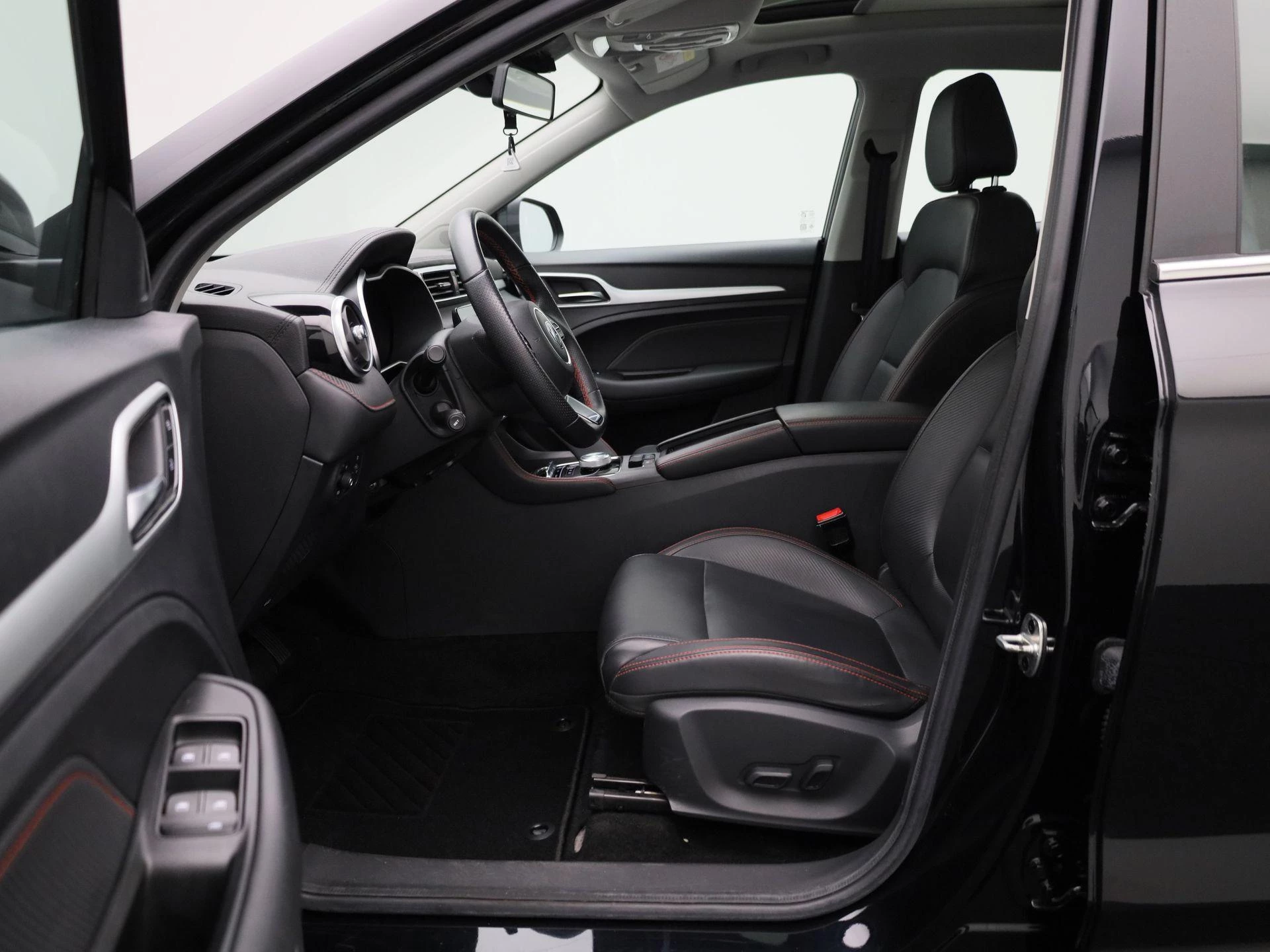 MG ZS EV Standard Range Luxury 50 kWh