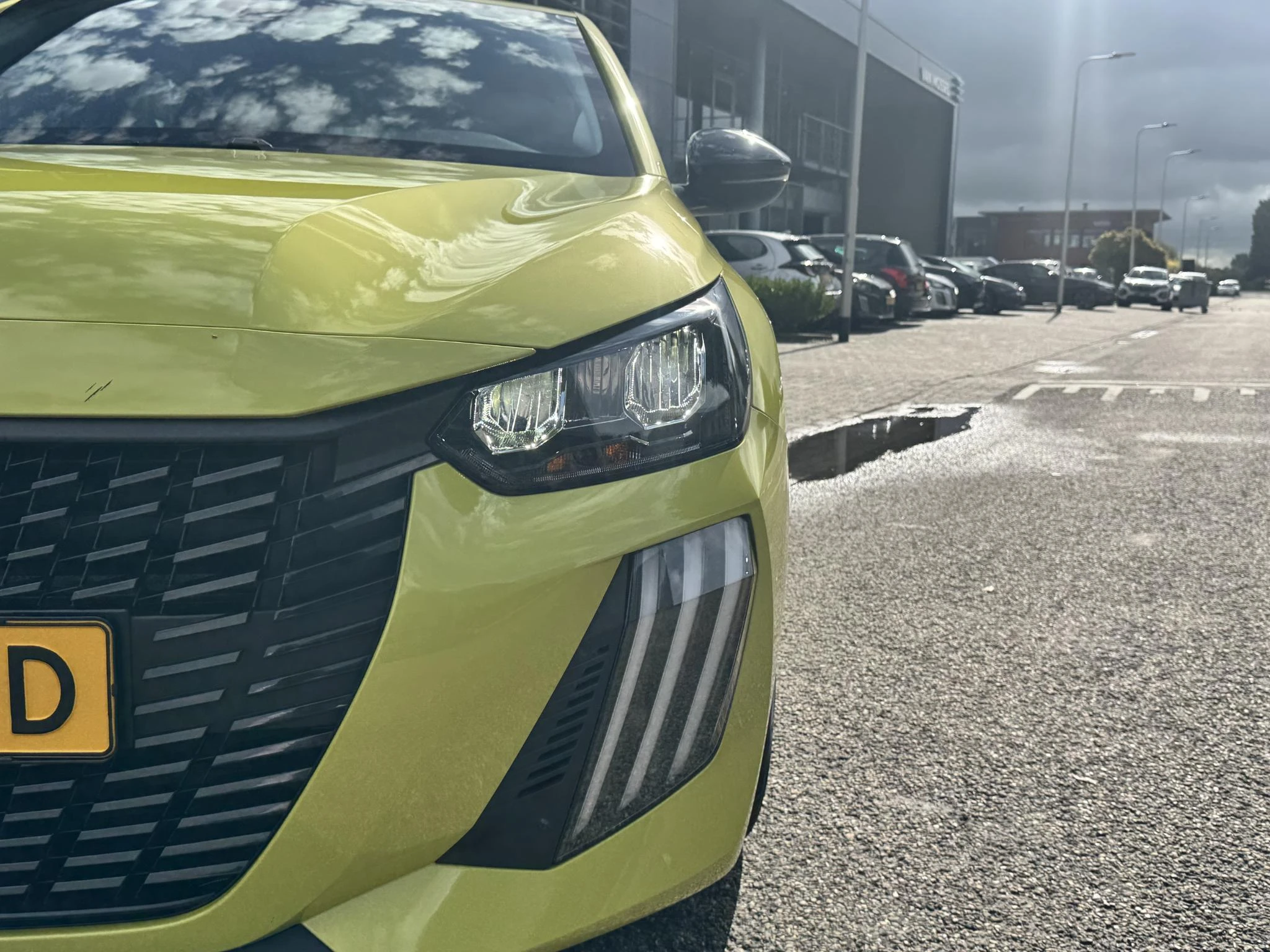 Peugeot-208-image-2